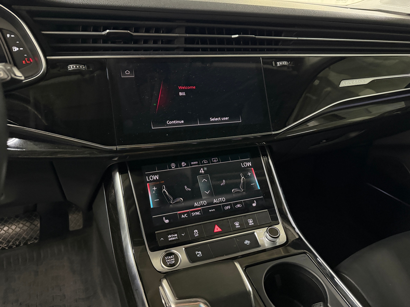 Thumbnail: 2022 Audi Q7 - 3