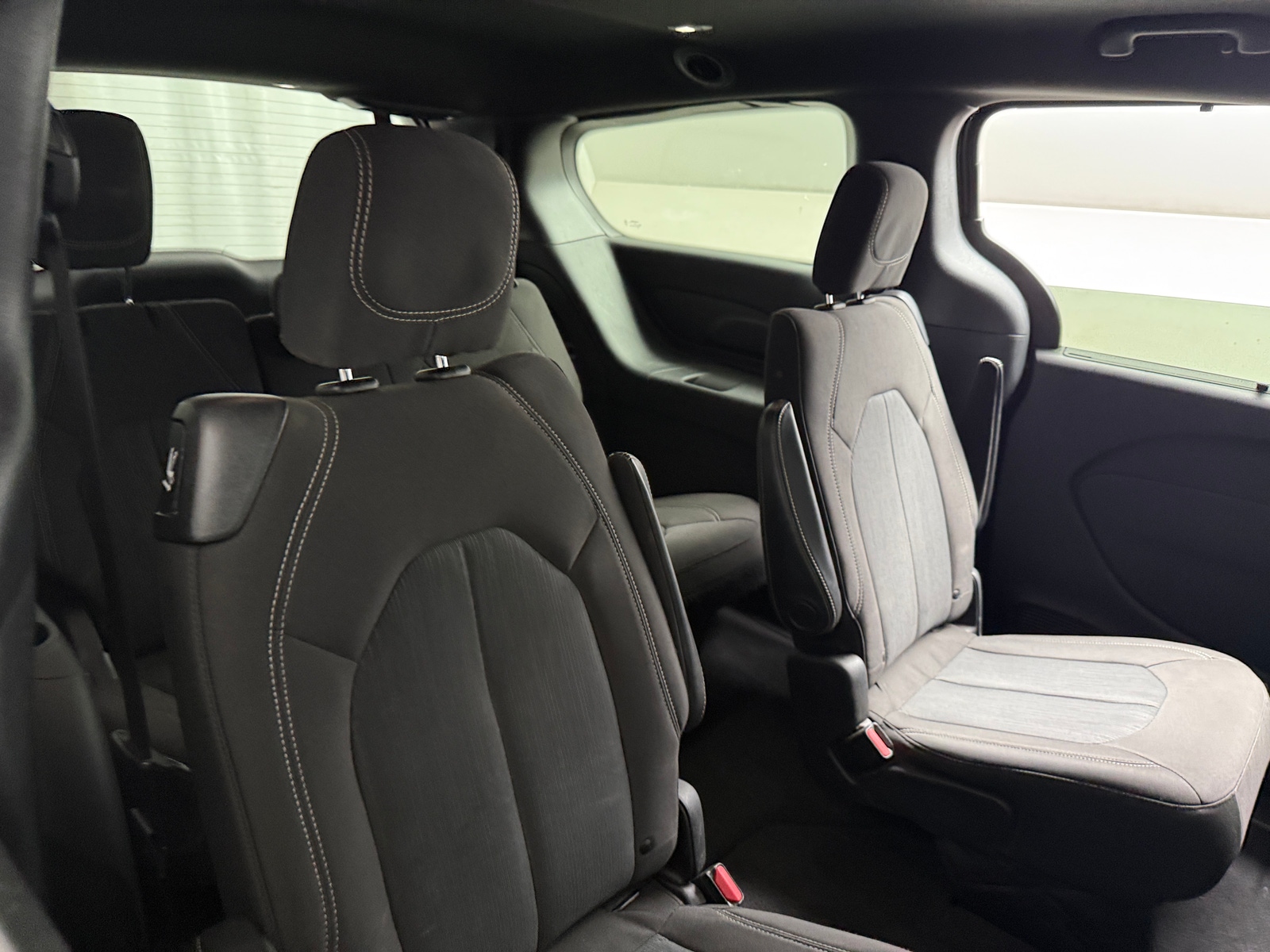 Thumbnail: 2020 Chrysler Pacifica - 6