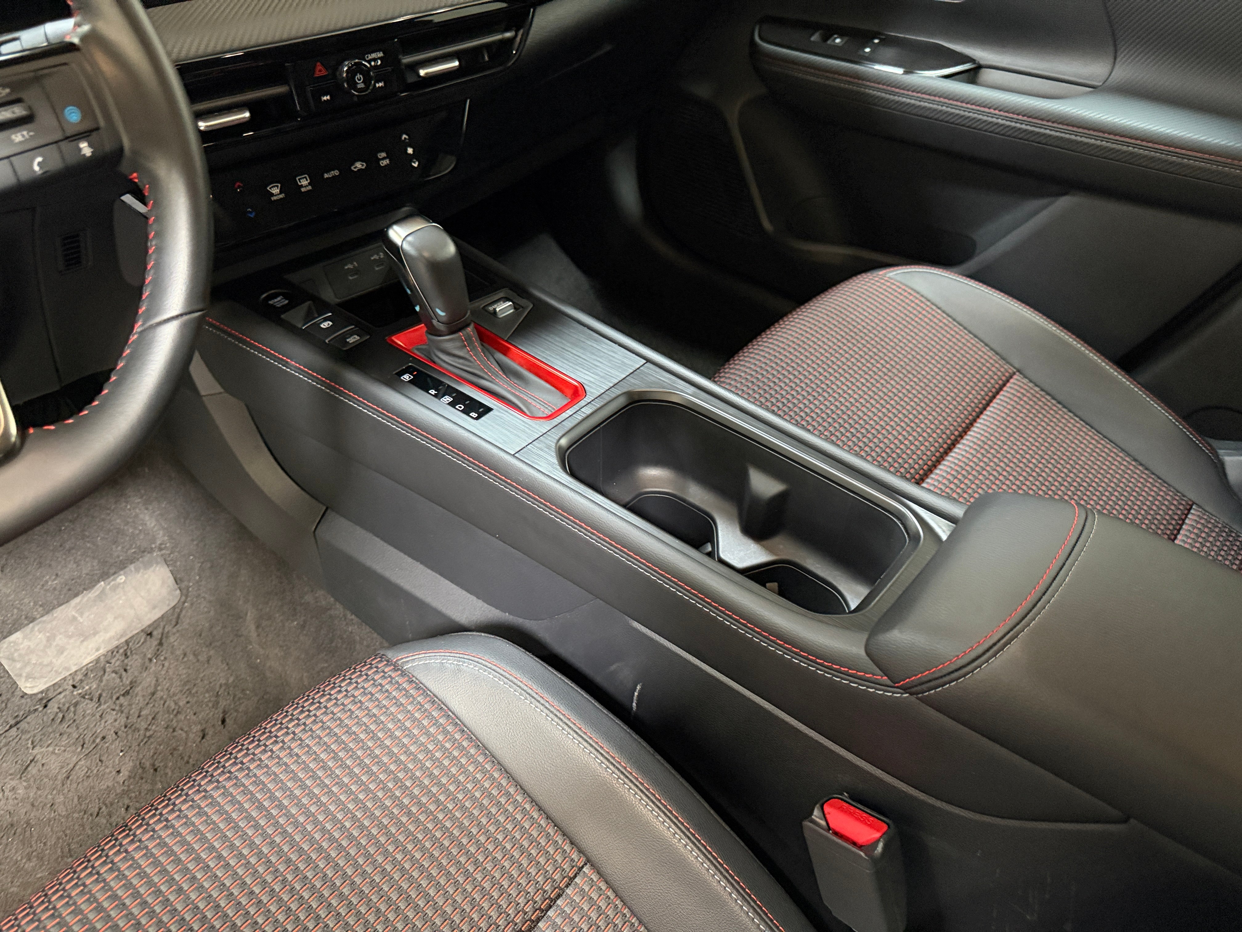 2026 Nissan KICKS SR - Photo 3