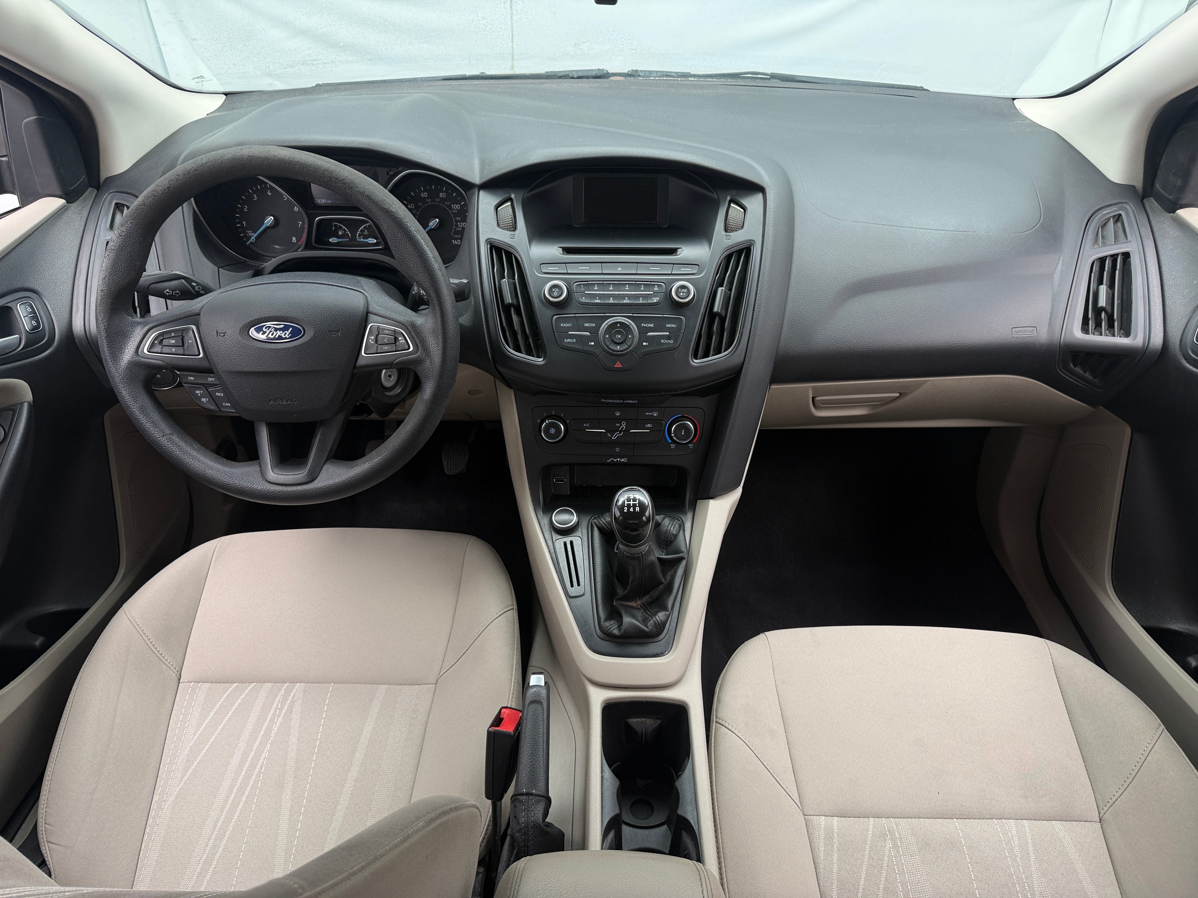 Used 2015 Ford Focus SE with VIN 1FADP3F29FL256559 for sale in Pewaukee, WI