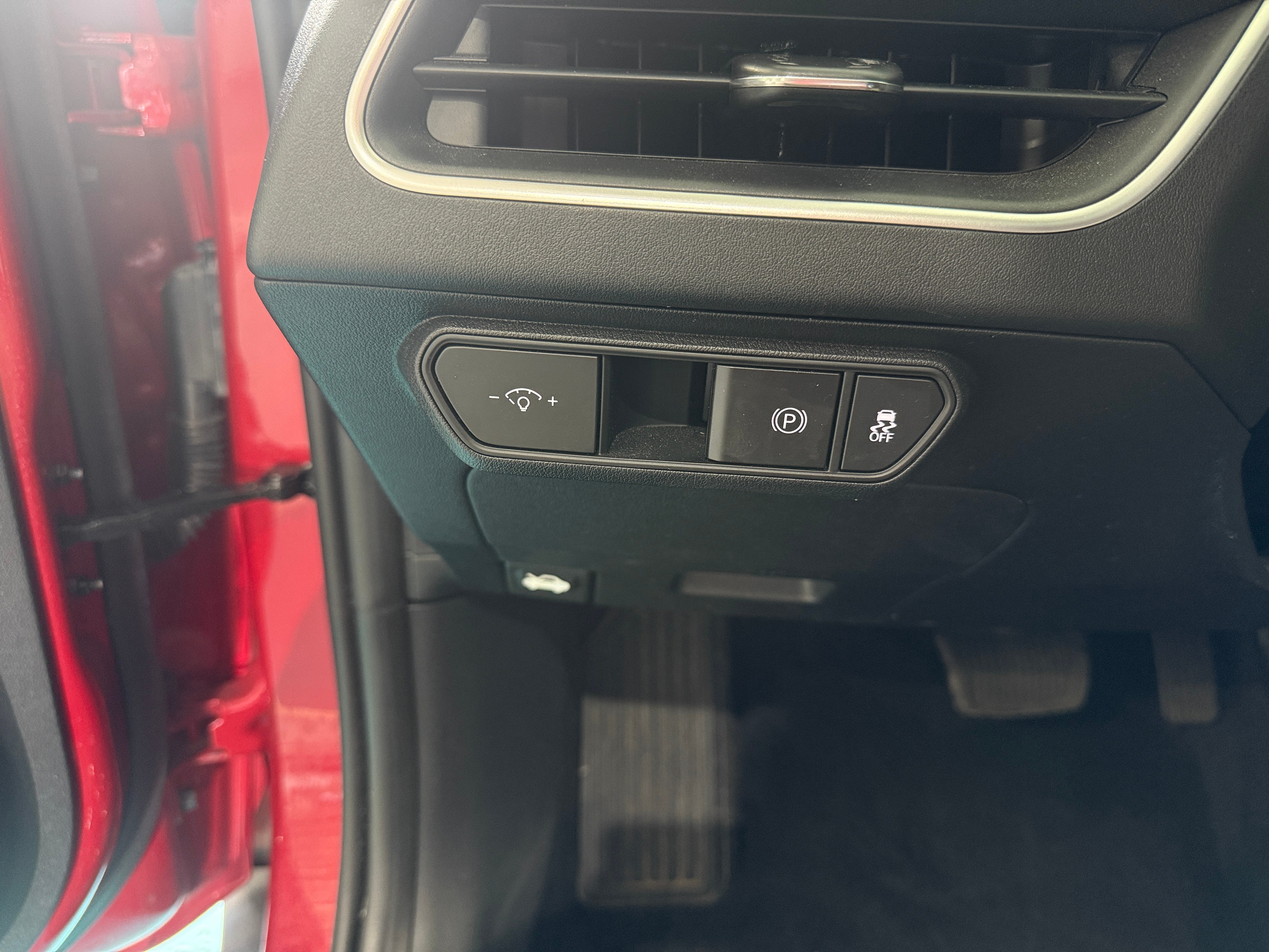 2025 Kia K4 LXS - Photo 14