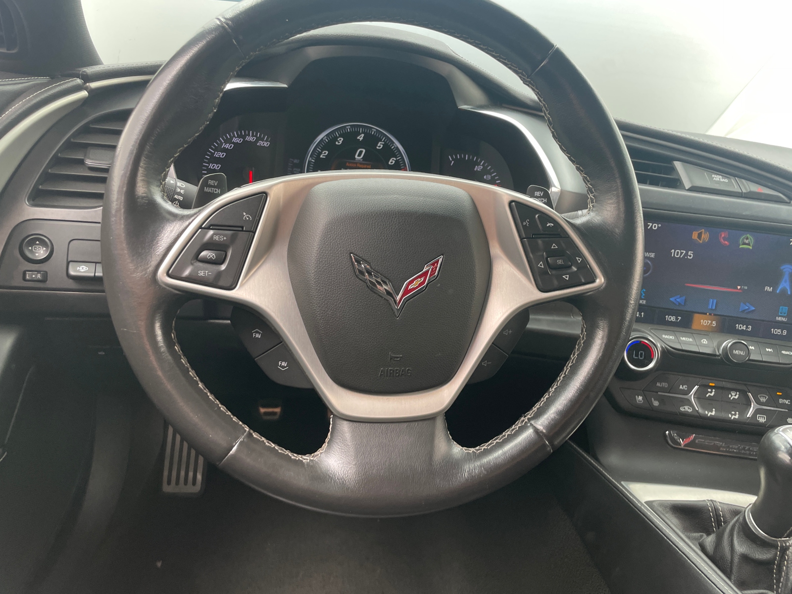 Thumbnail: 2015 Chevrolet Corvette - 3