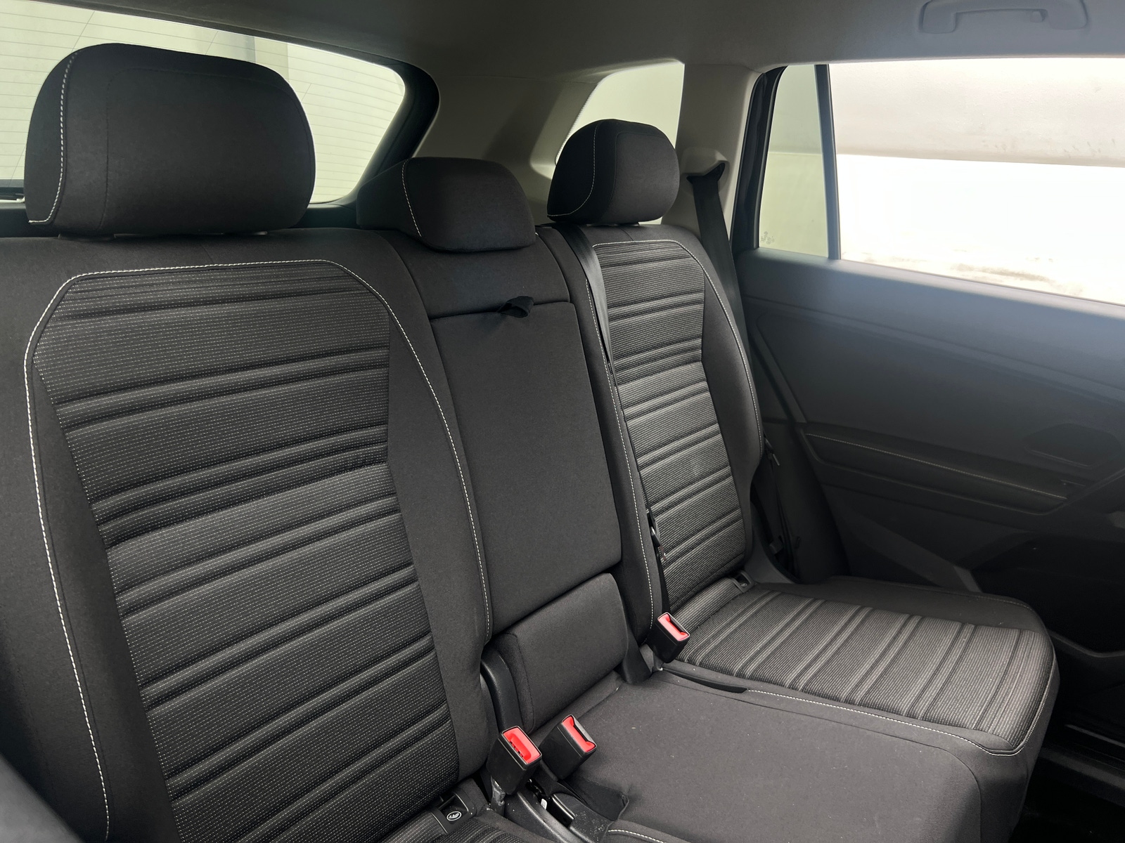 Thumbnail: 2023 Volkswagen Tiguan - 6