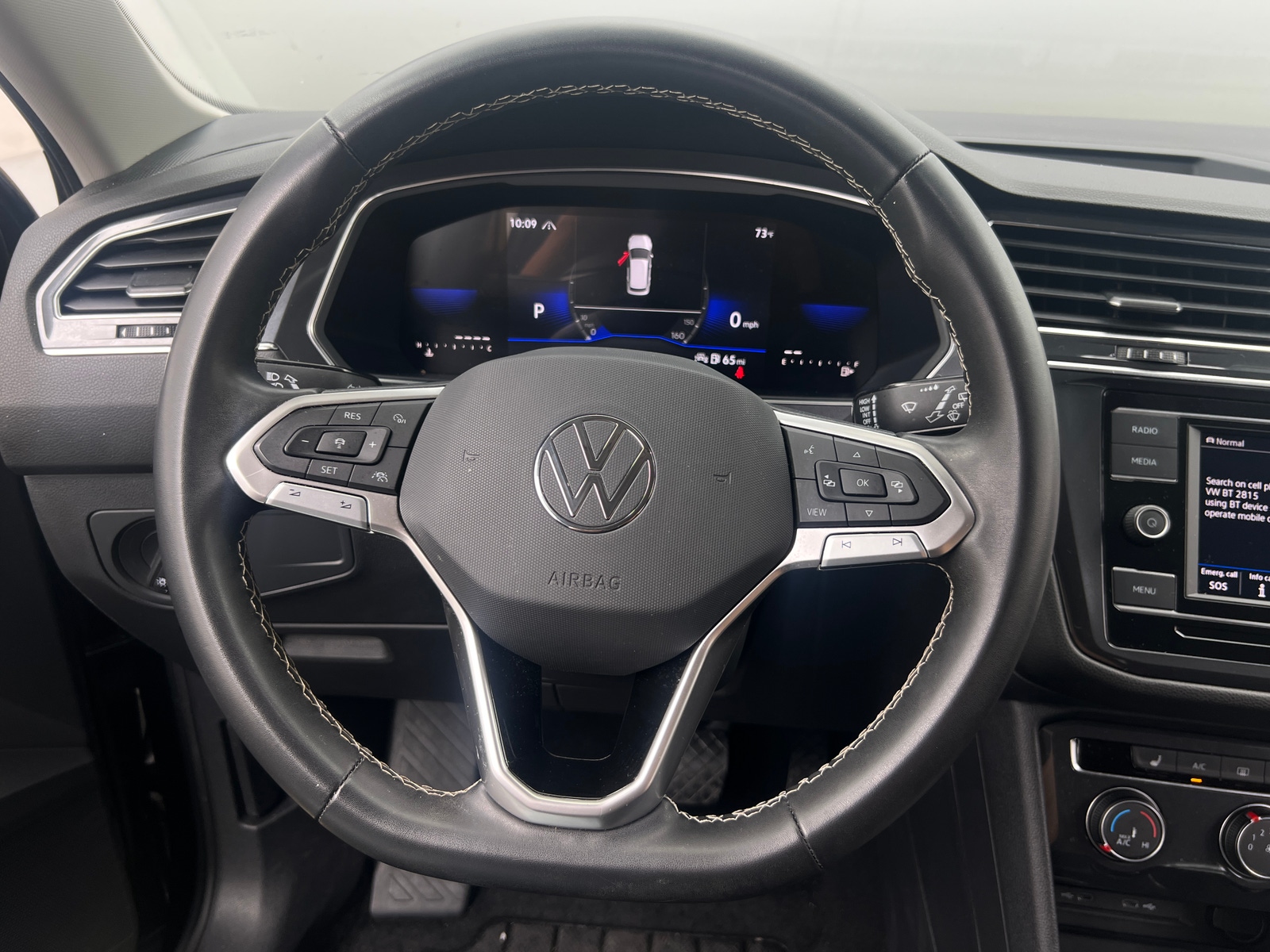 Thumbnail: 2023 Volkswagen Tiguan - 5