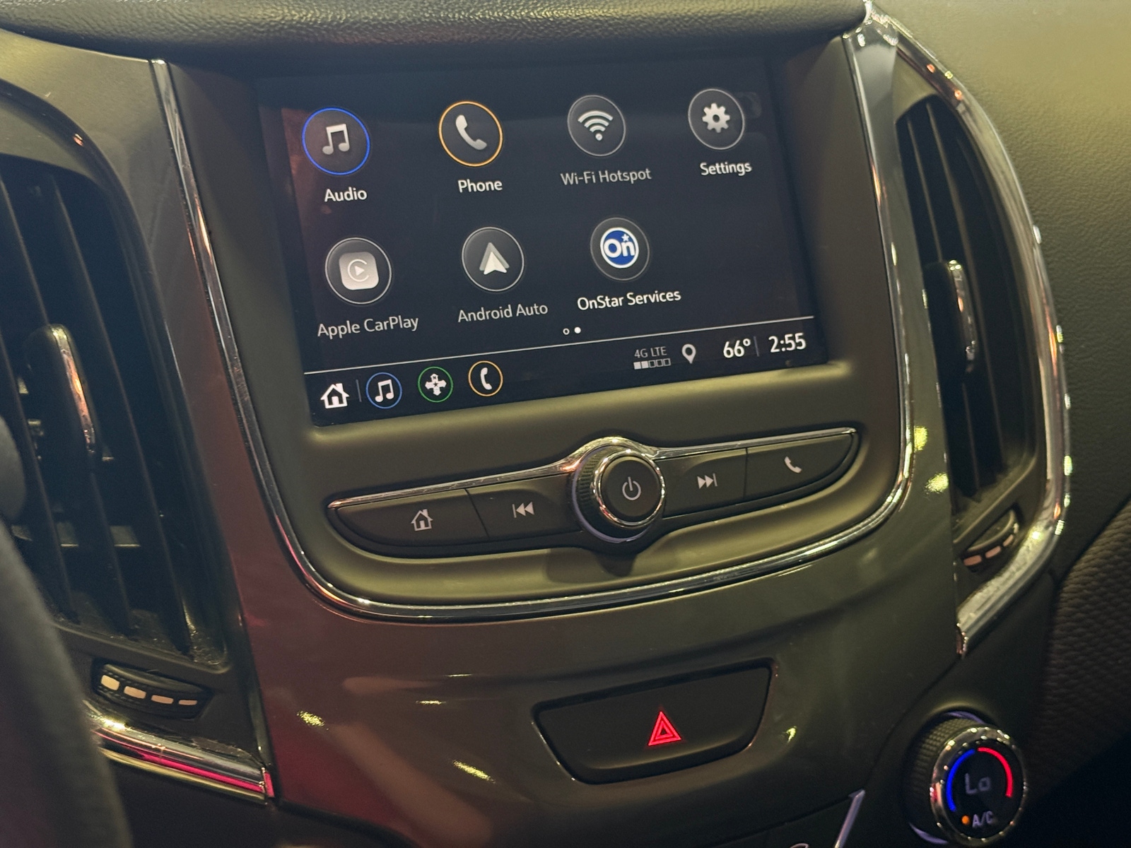 Thumbnail: 2019 Chevrolet Cruze - 4
