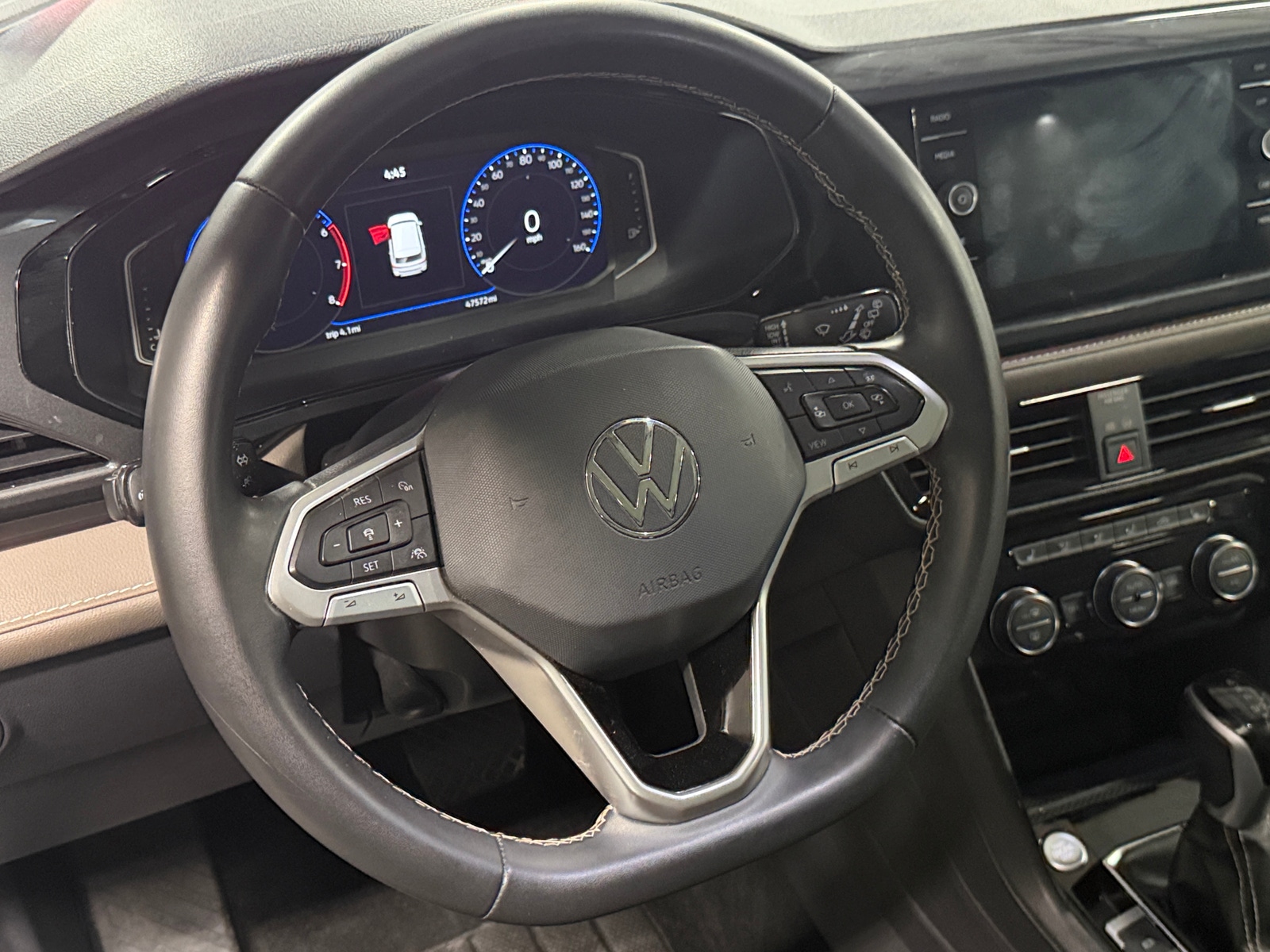 Thumbnail: 2023 Volkswagen Taos - 4