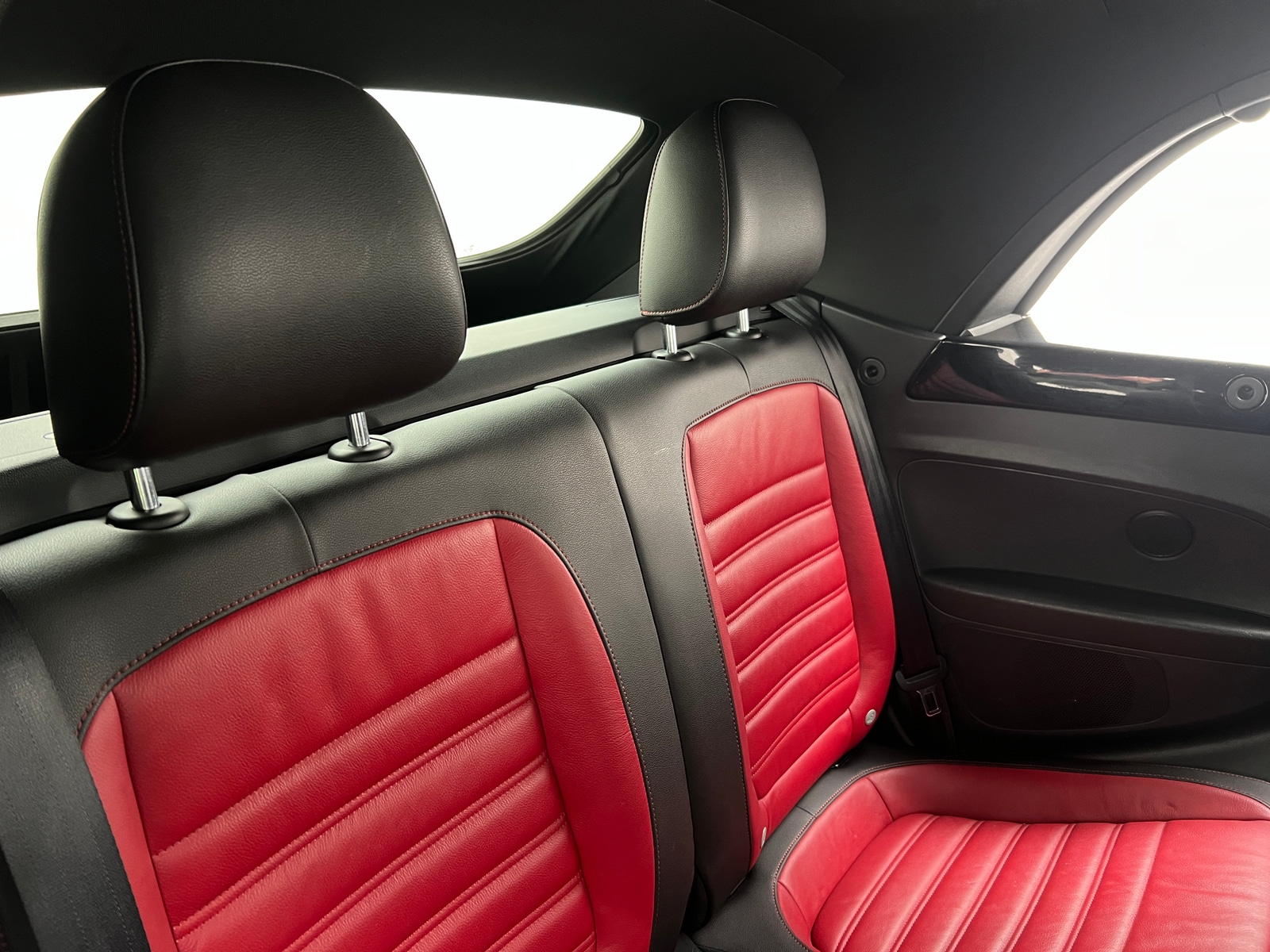Thumbnail: 2013 Volkswagen Beetle - 5