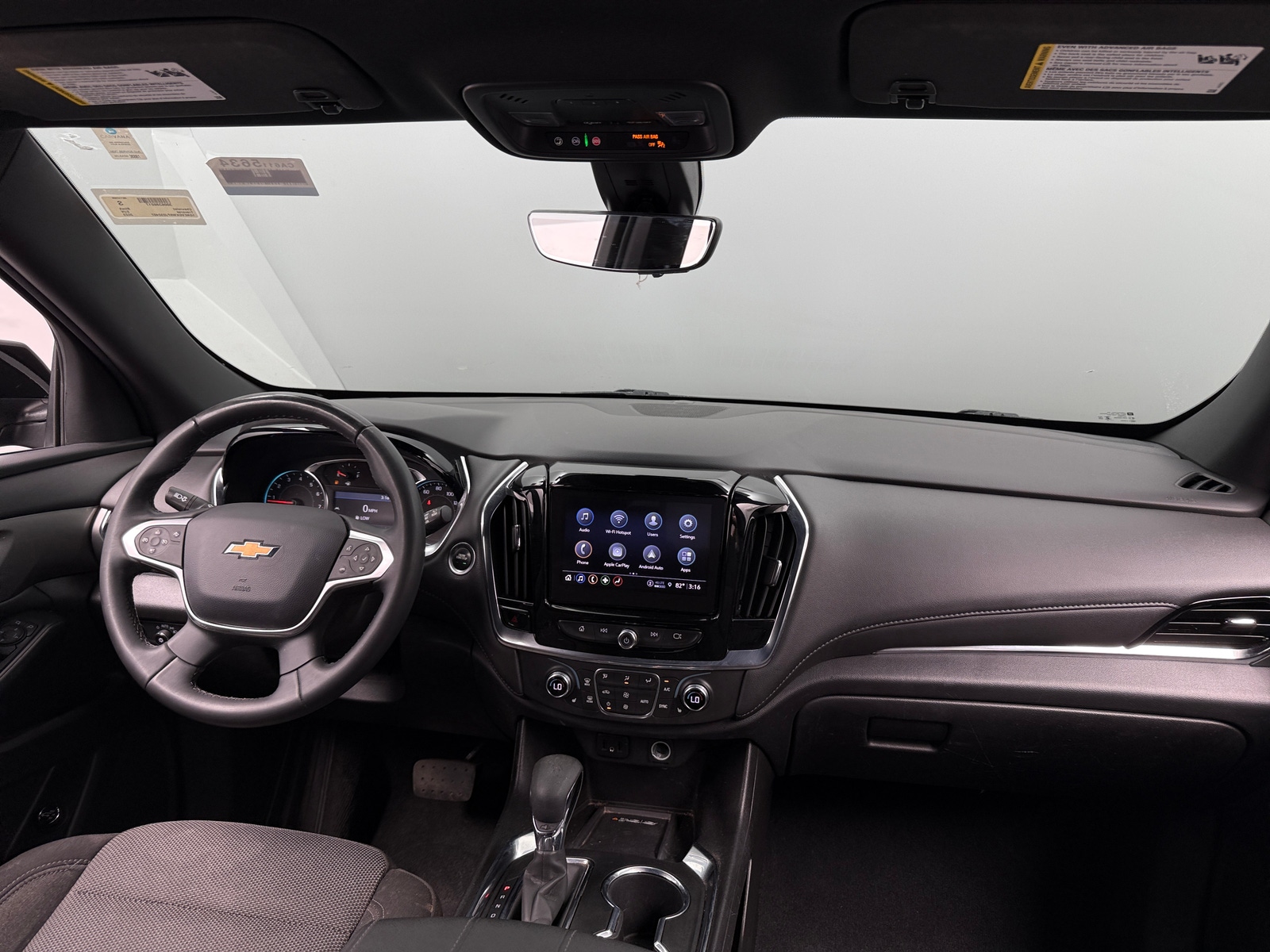 Thumbnail: 2023 Chevrolet Traverse - 3