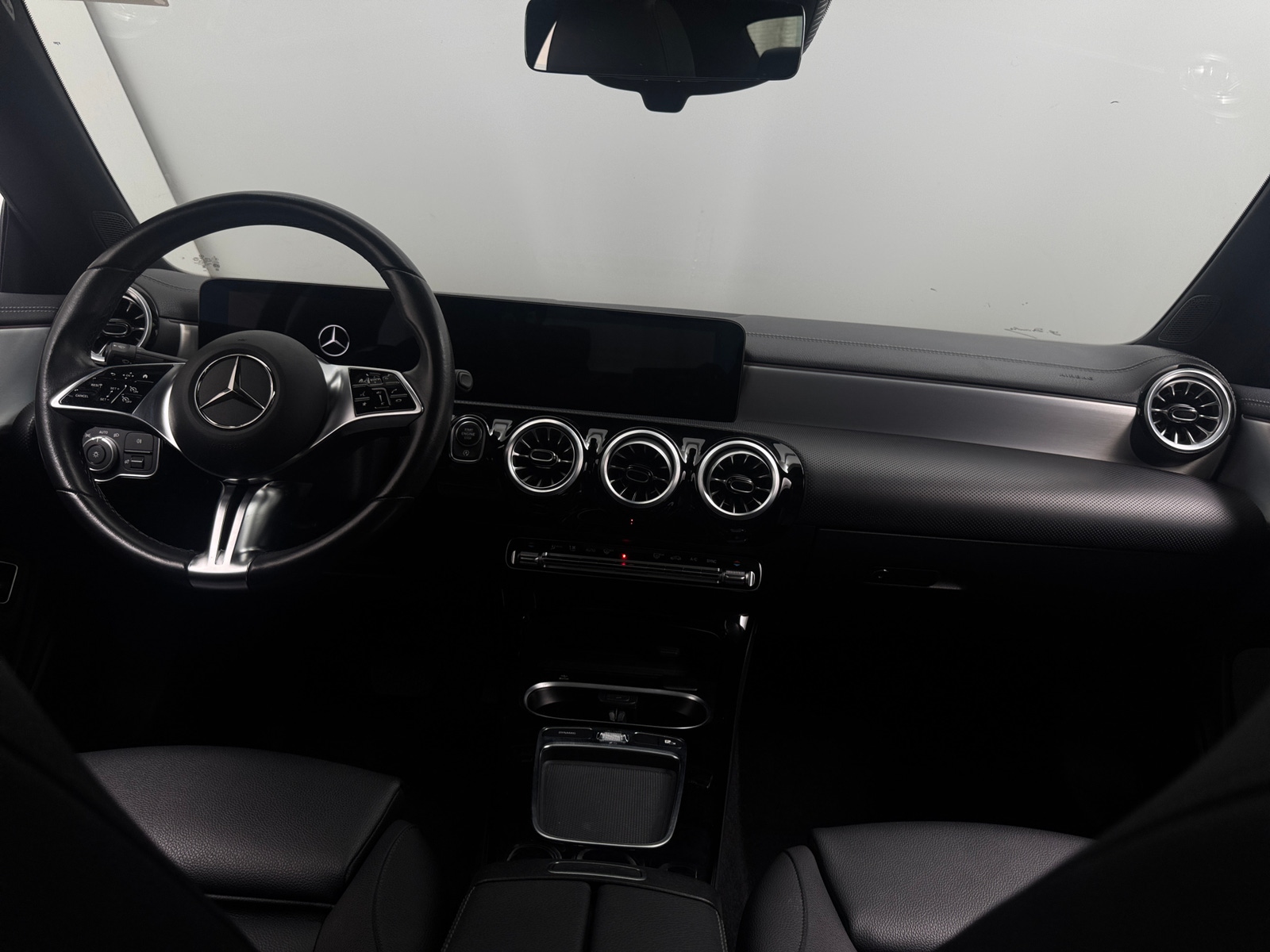 Thumbnail: 2025 Mercedes-Benz CLA - 2