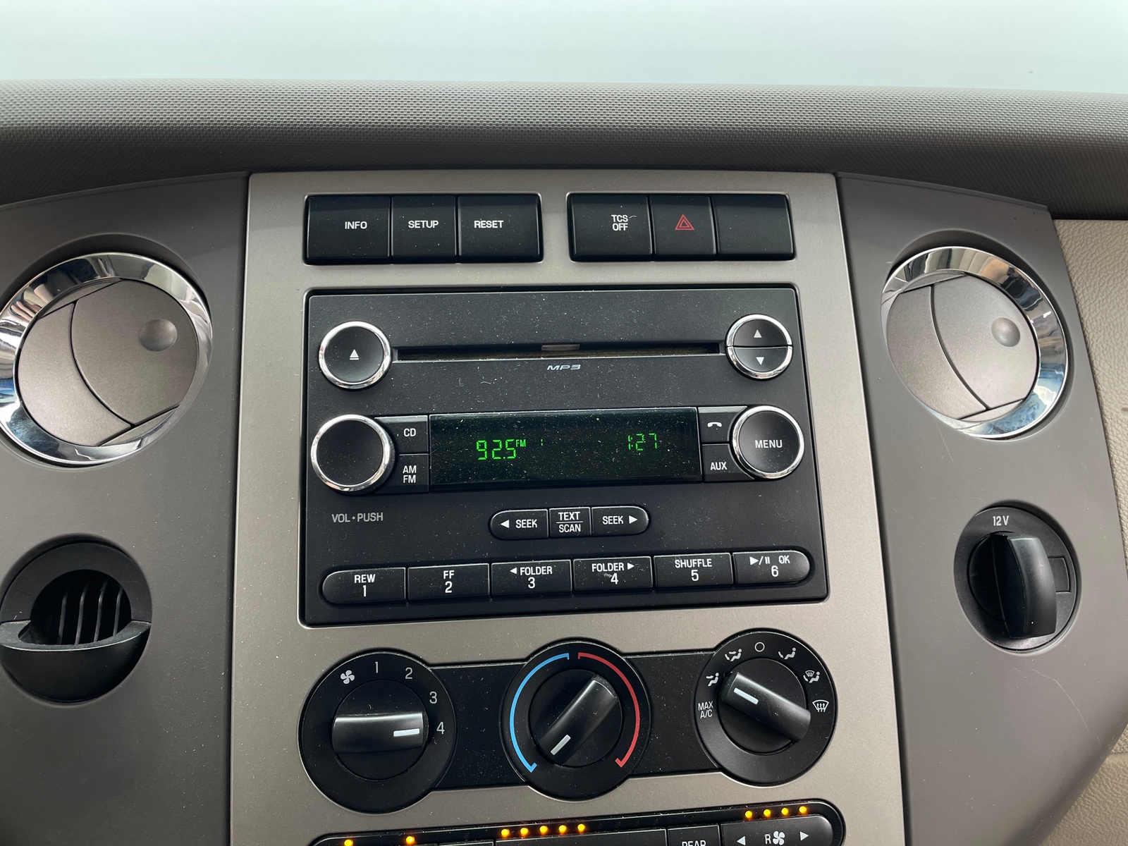 Thumbnail: 2014 Ford Expedition - 4