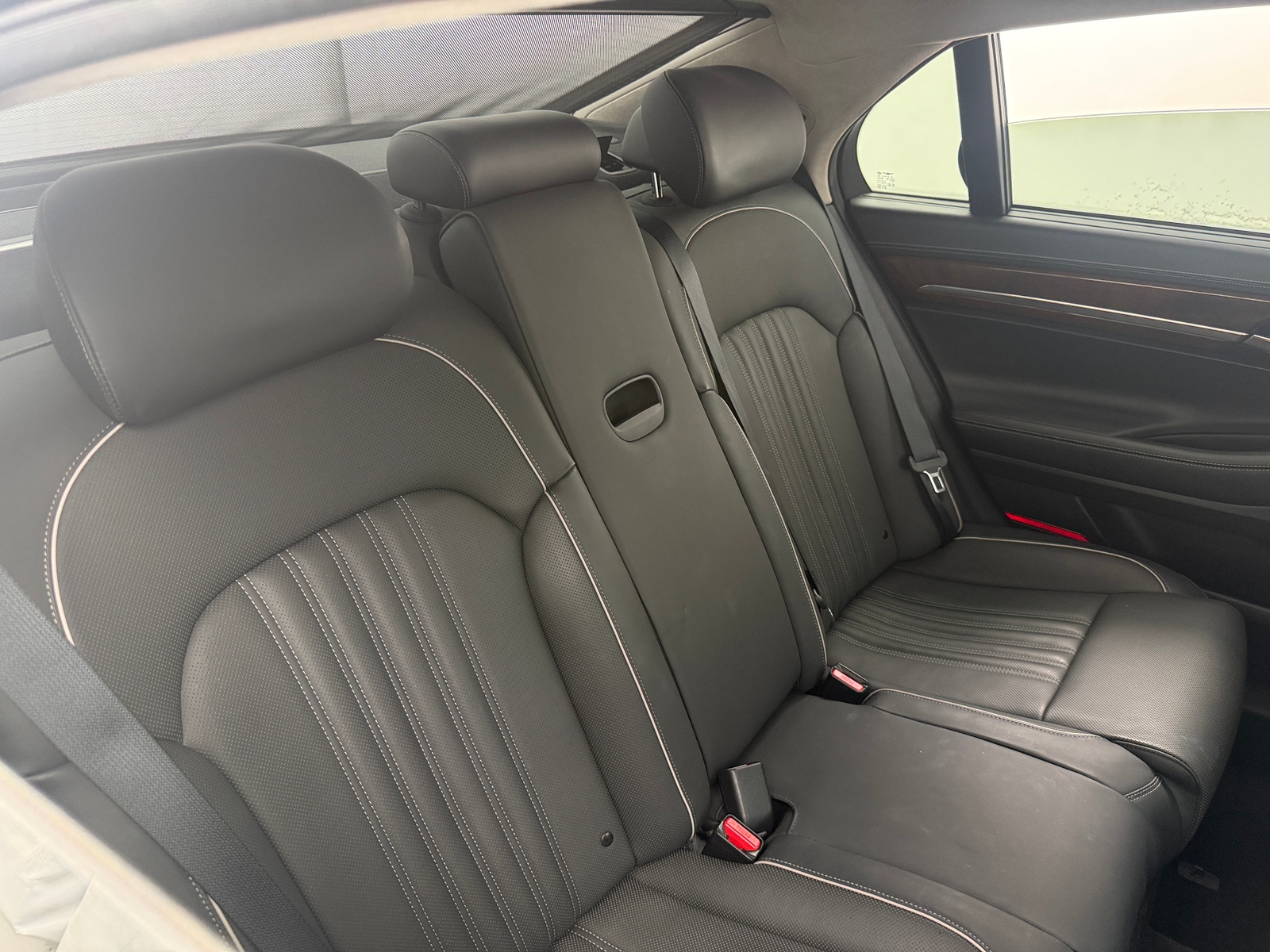 Thumbnail: 2019 Genesis G90 - 5