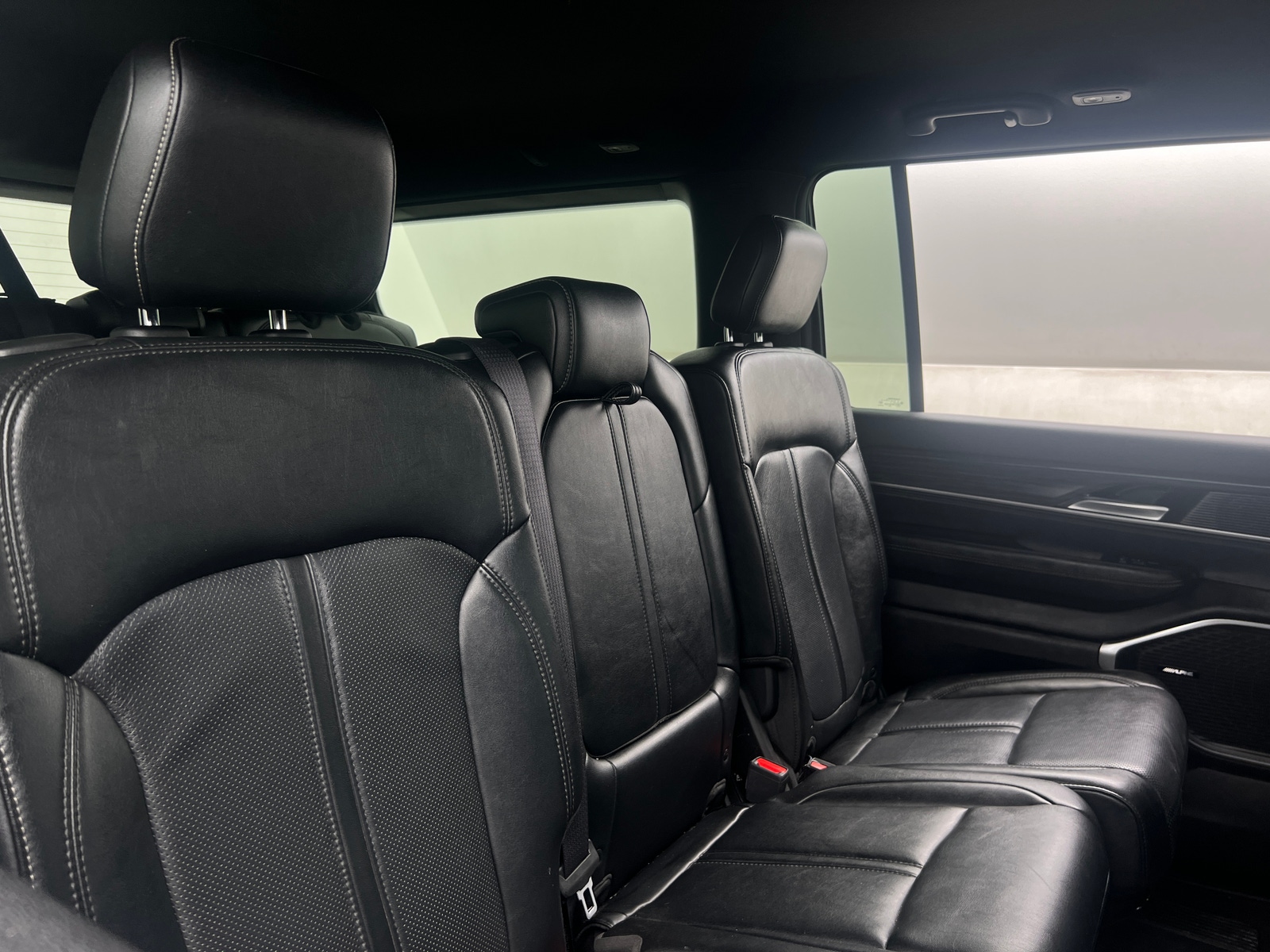 Thumbnail: 2024 Jeep Wagoneer - 5