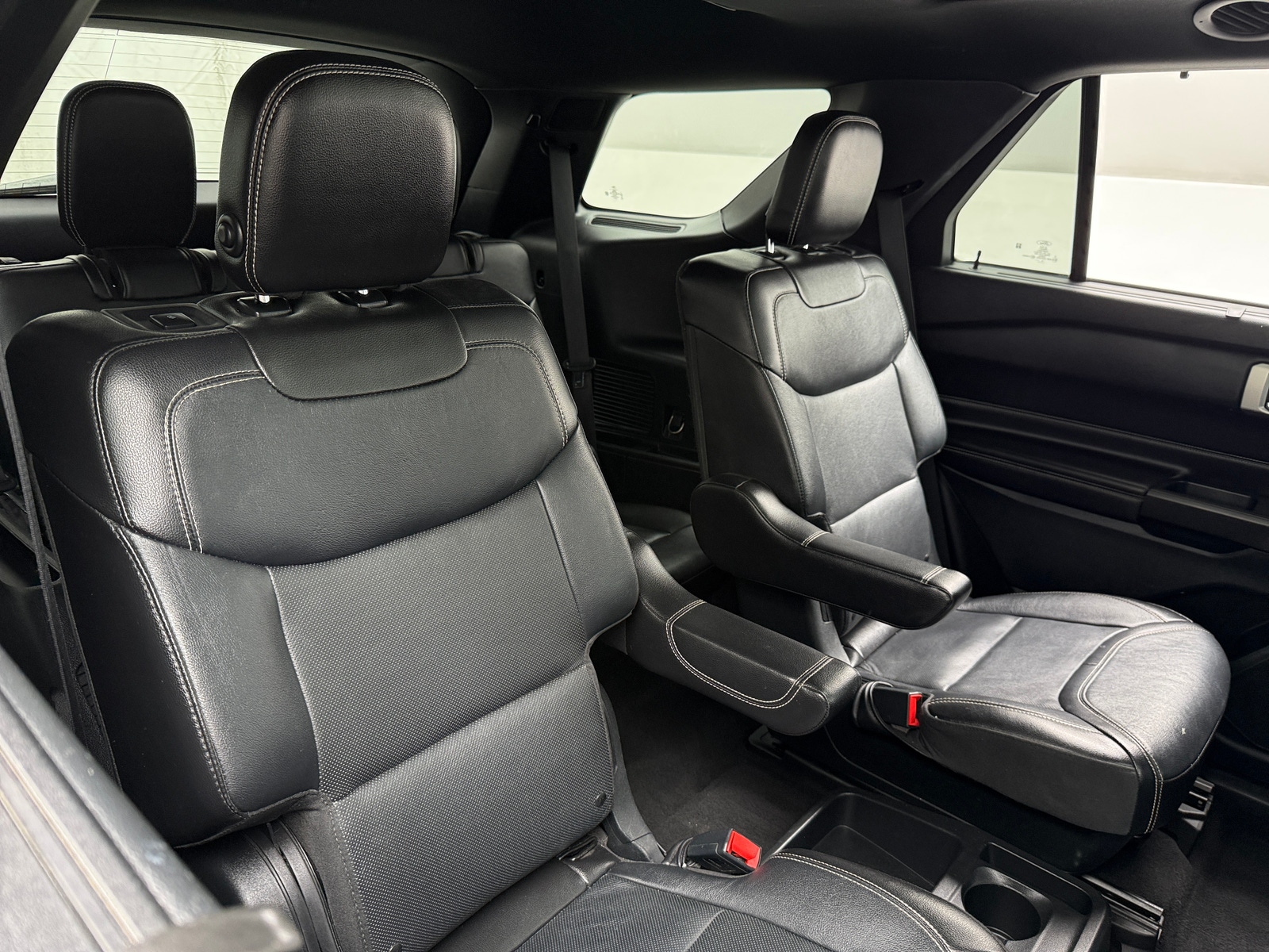 Thumbnail: 2020 Ford Explorer - 5