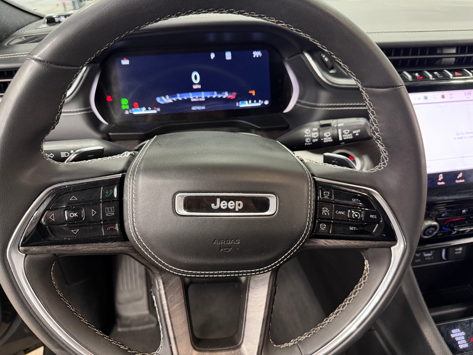 Thumbnail: 2023 Jeep Grand Cherokee - 4