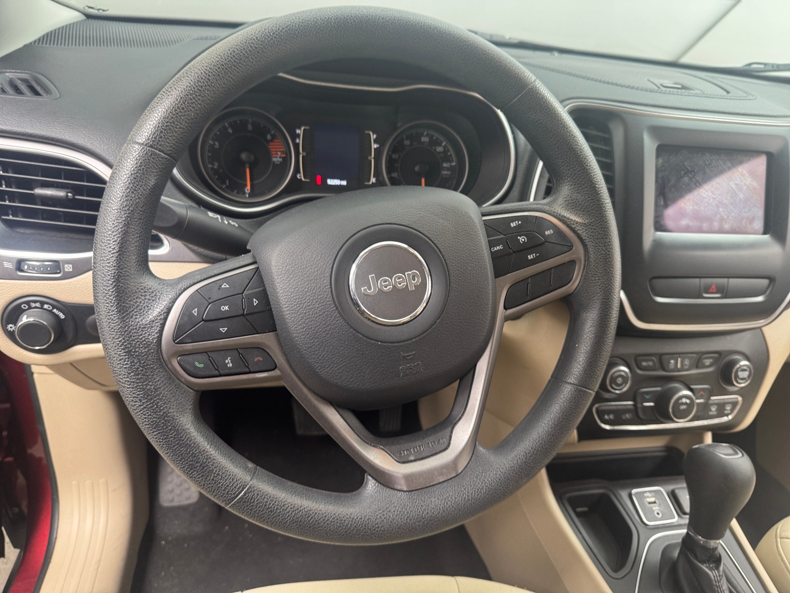 Thumbnail: 2020 Jeep Cherokee - 5