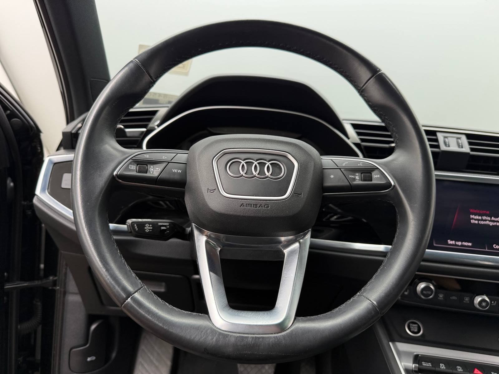Thumbnail: 2022 Audi Q3 - 4