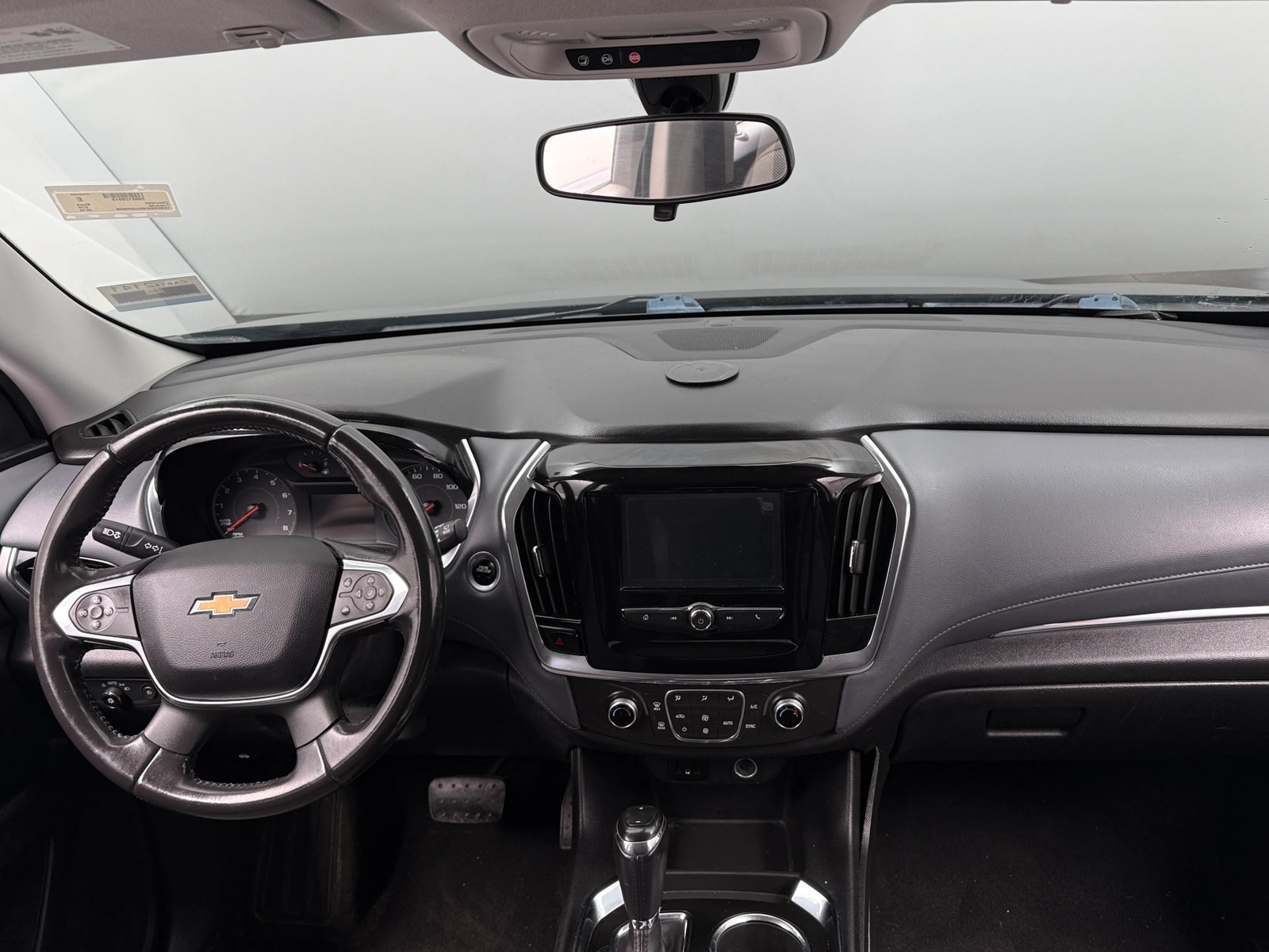 Thumbnail: 2018 Chevrolet Traverse - 3