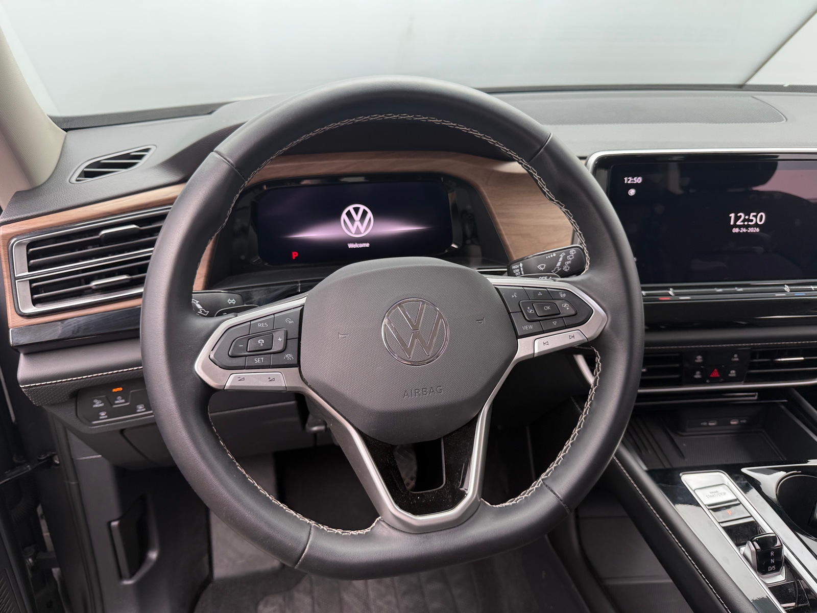 Thumbnail: 2026 Volkswagen Atlas - 4