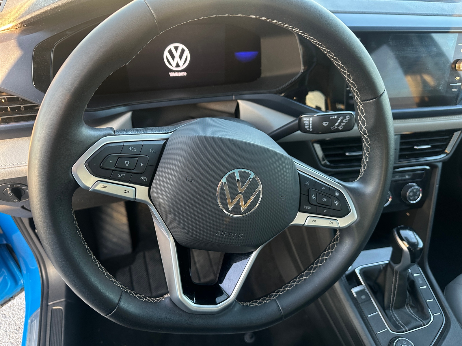 Thumbnail: 2023 Volkswagen Taos - 4