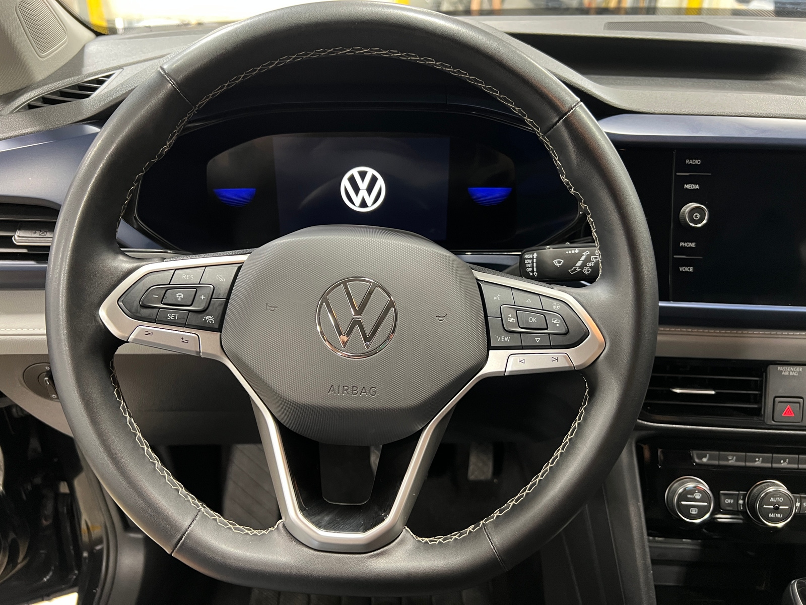 Thumbnail: 2024 Volkswagen Taos - 4