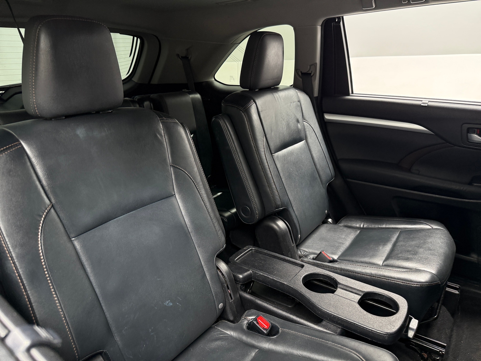 Thumbnail: 2015 Toyota Highlander - 5