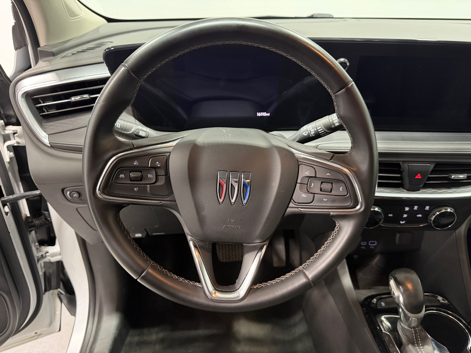 Thumbnail: 2024 Buick Encore GX - 4