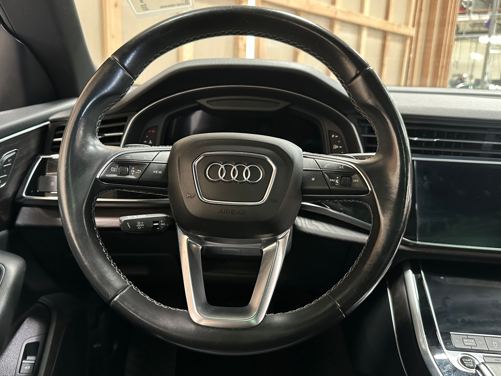 Thumbnail: 2021 Audi Q8 - 4