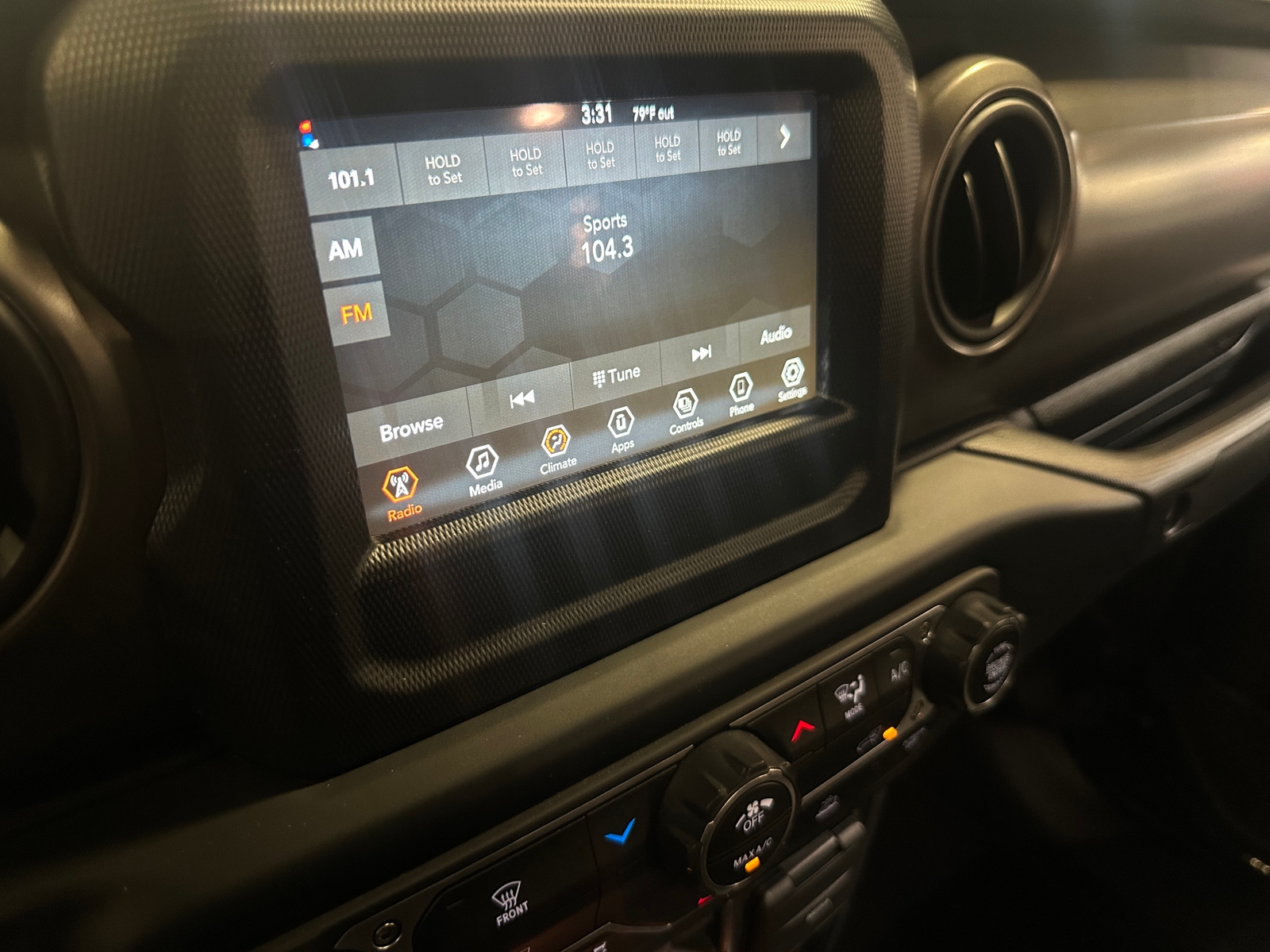 Thumbnail: 2023 Jeep Gladiator - 4