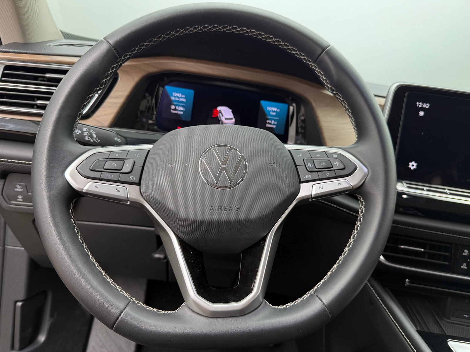 Thumbnail: 2026 Volkswagen Atlas - 4