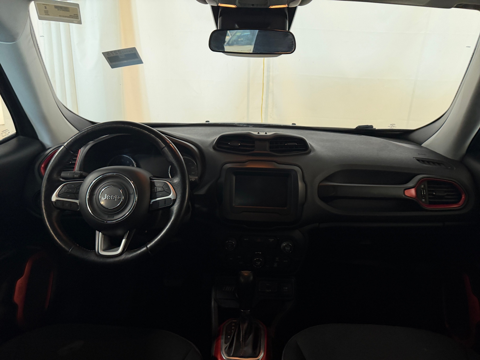 Thumbnail: 2018 Jeep Renegade - 3