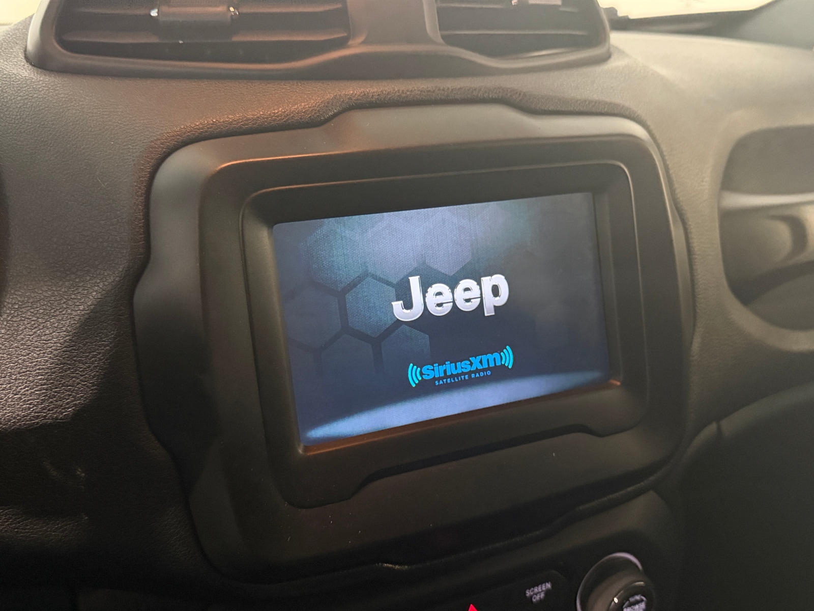Thumbnail: 2018 Jeep Renegade - 4