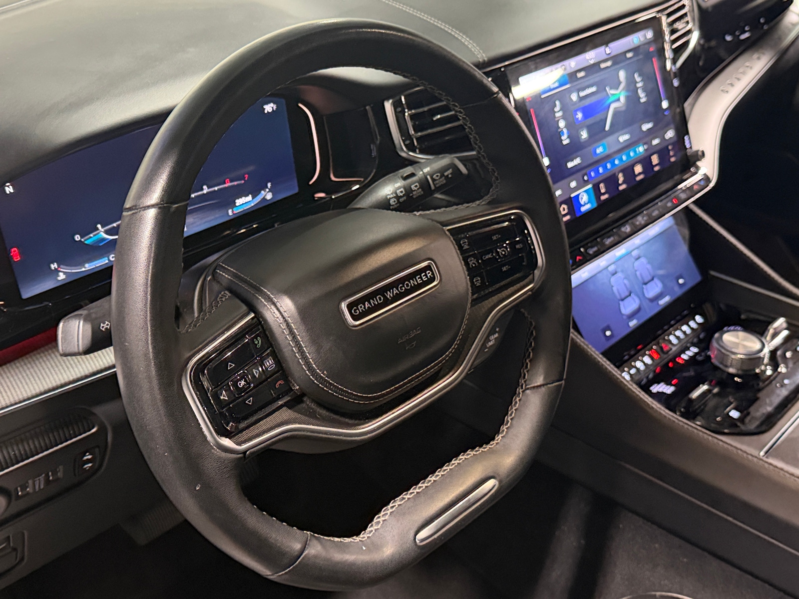 Thumbnail: 2024 Jeep Grand Wagoneer L - 4