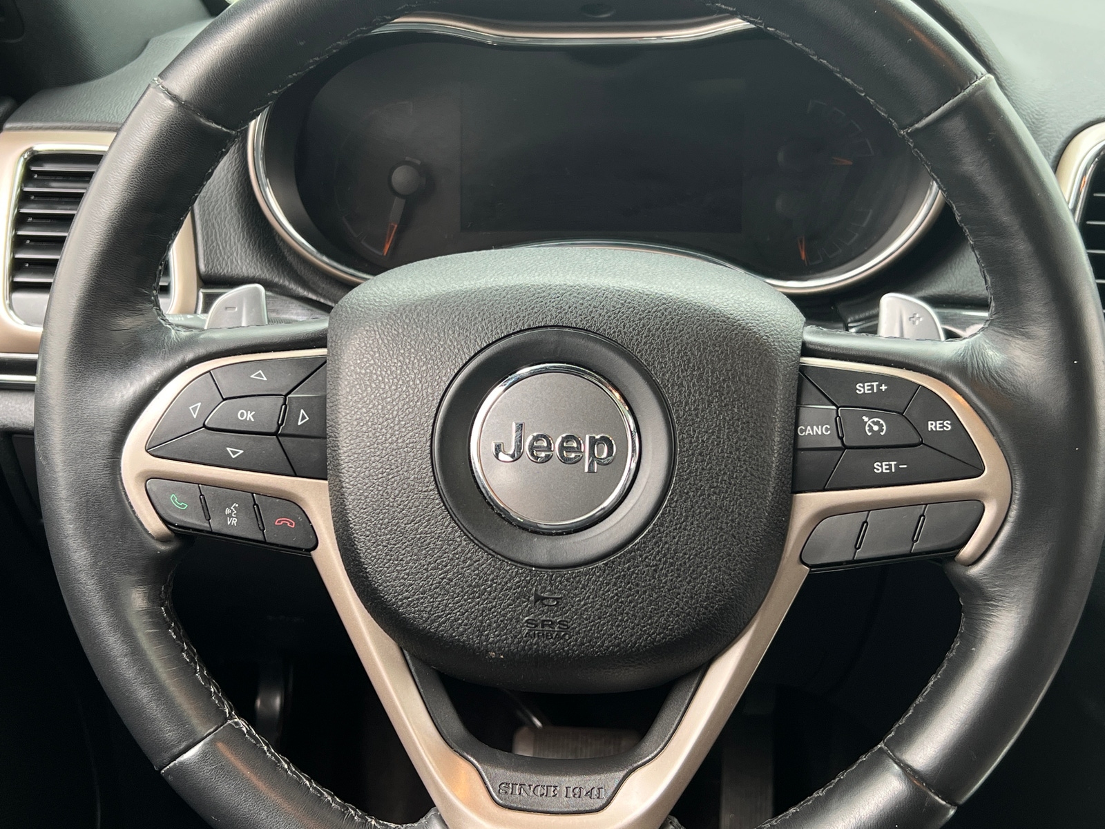 Thumbnail: 2016 Jeep Grand Cherokee - 4