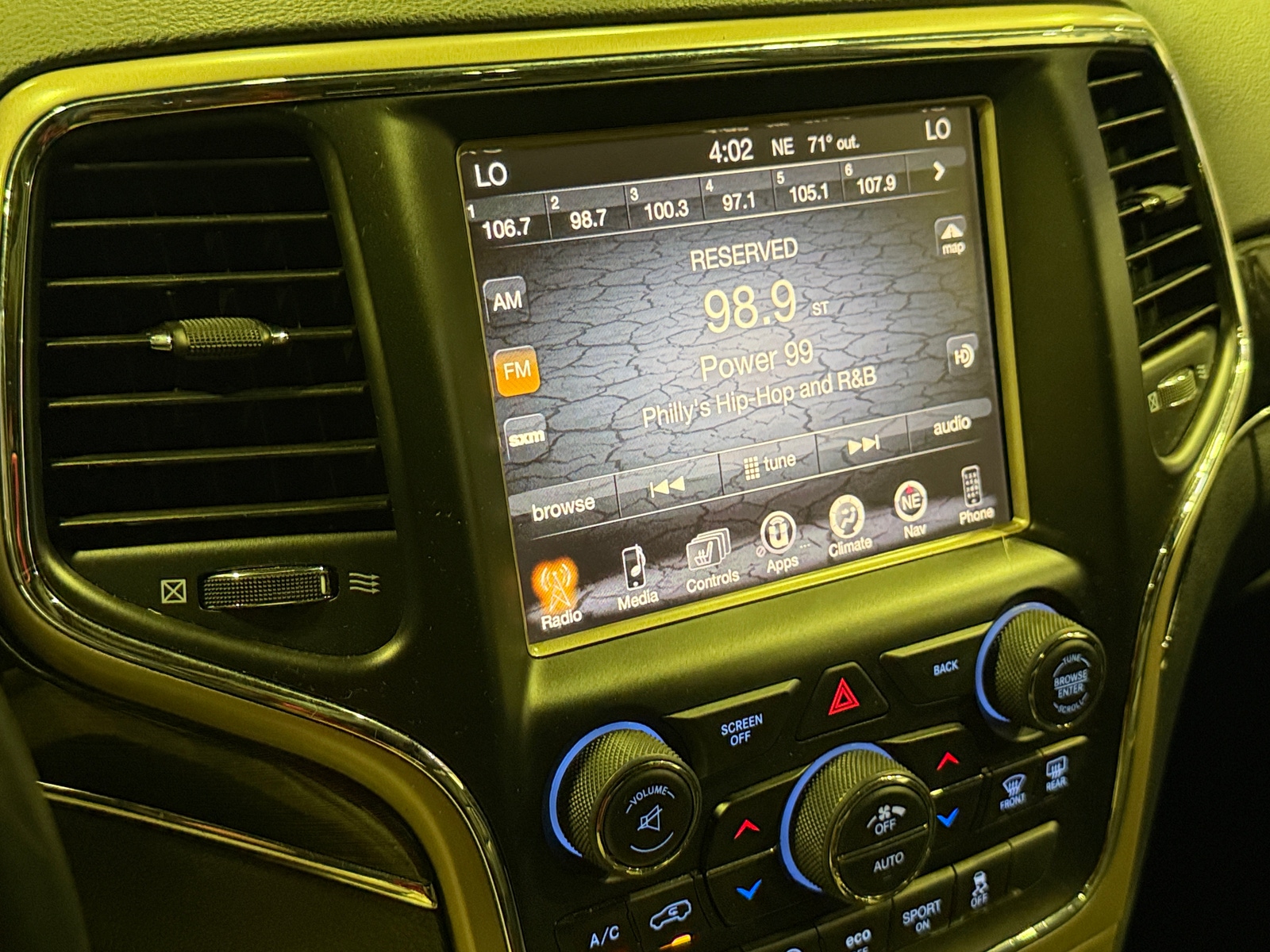 Thumbnail: 2016 Jeep Grand Cherokee - 3