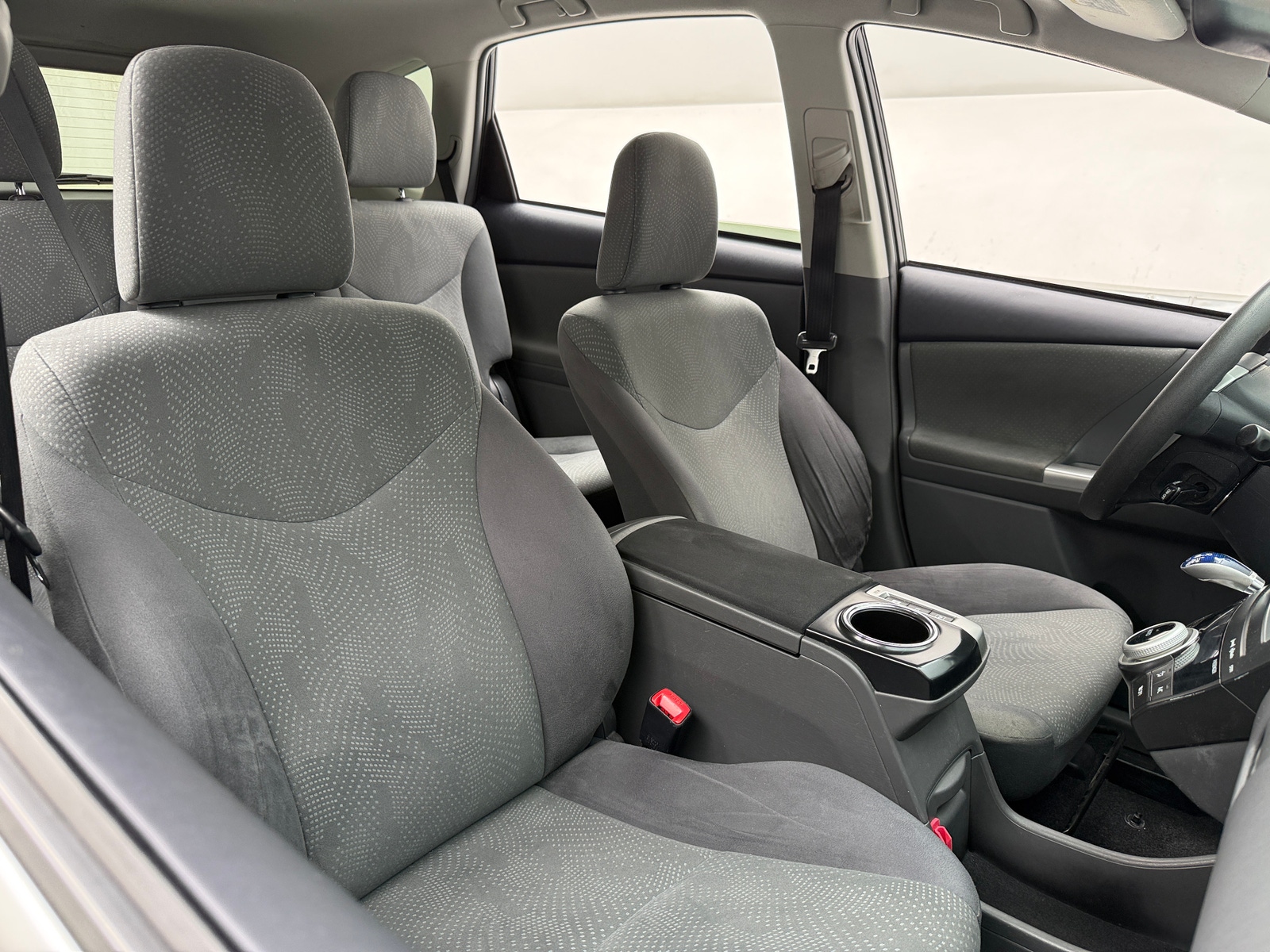 Thumbnail: 2013 Toyota Prius v - 2