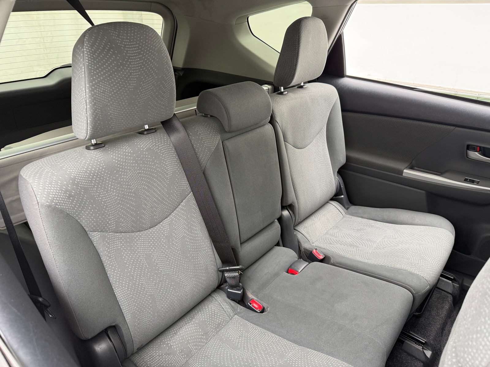 Thumbnail: 2013 Toyota Prius v - 6
