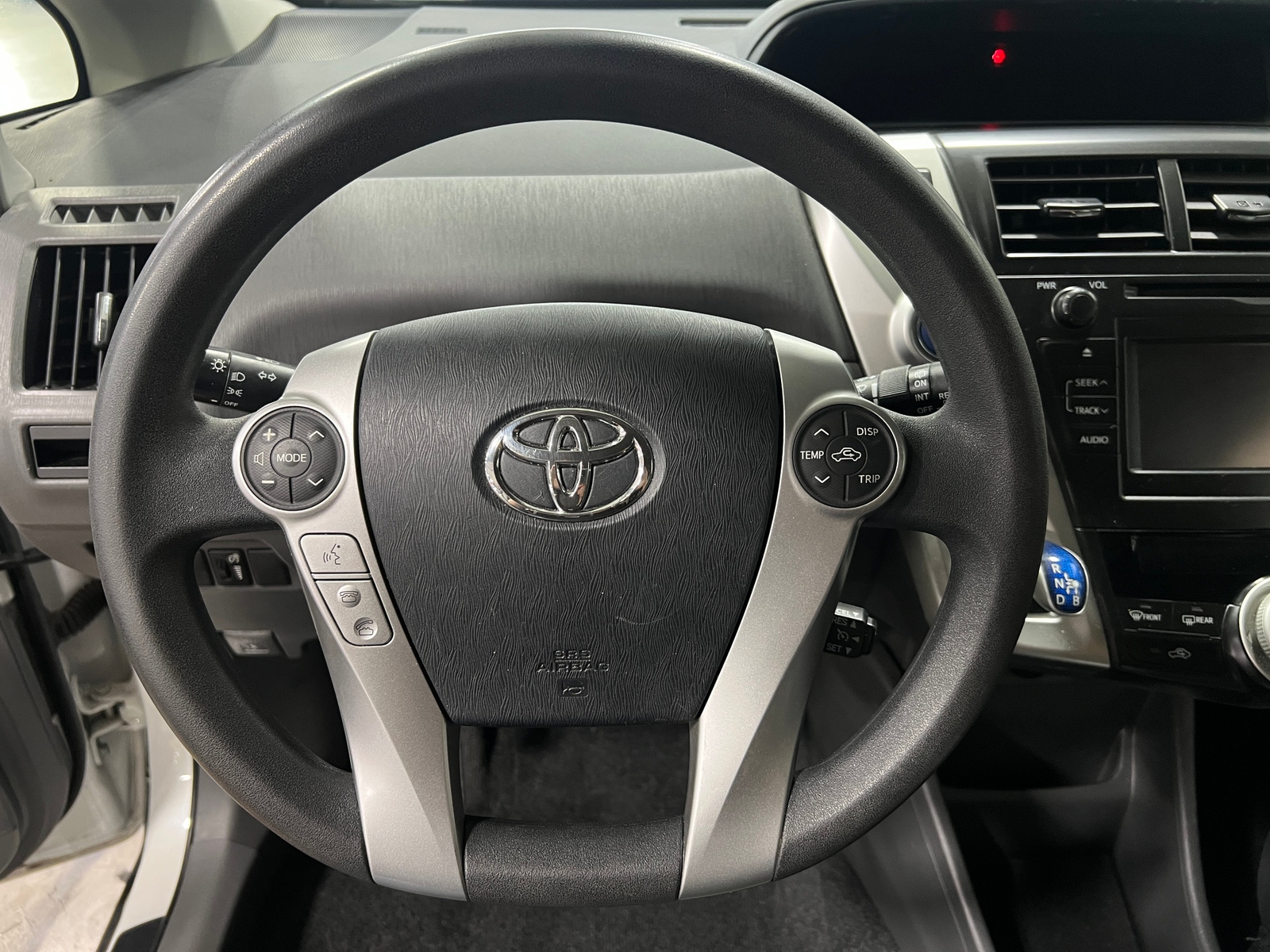 Thumbnail: 2013 Toyota Prius v - 5
