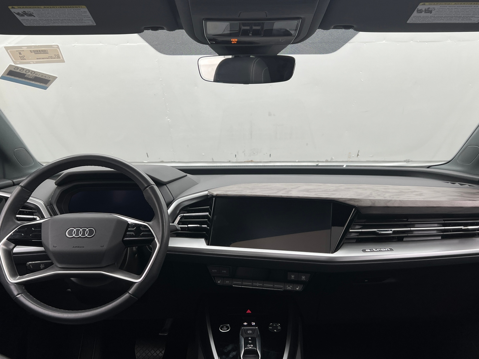 Thumbnail: 2023 Audi Q4 e-tron - 3