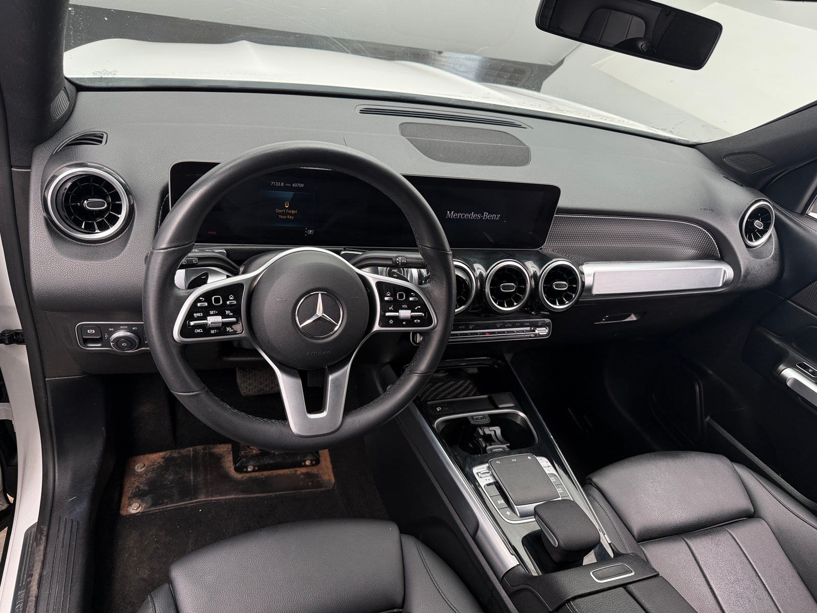 Thumbnail: 2020 Mercedes-Benz GLB - 2