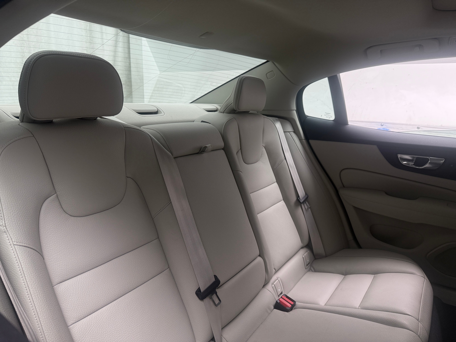 Thumbnail: 2025 Volvo S60 - 5