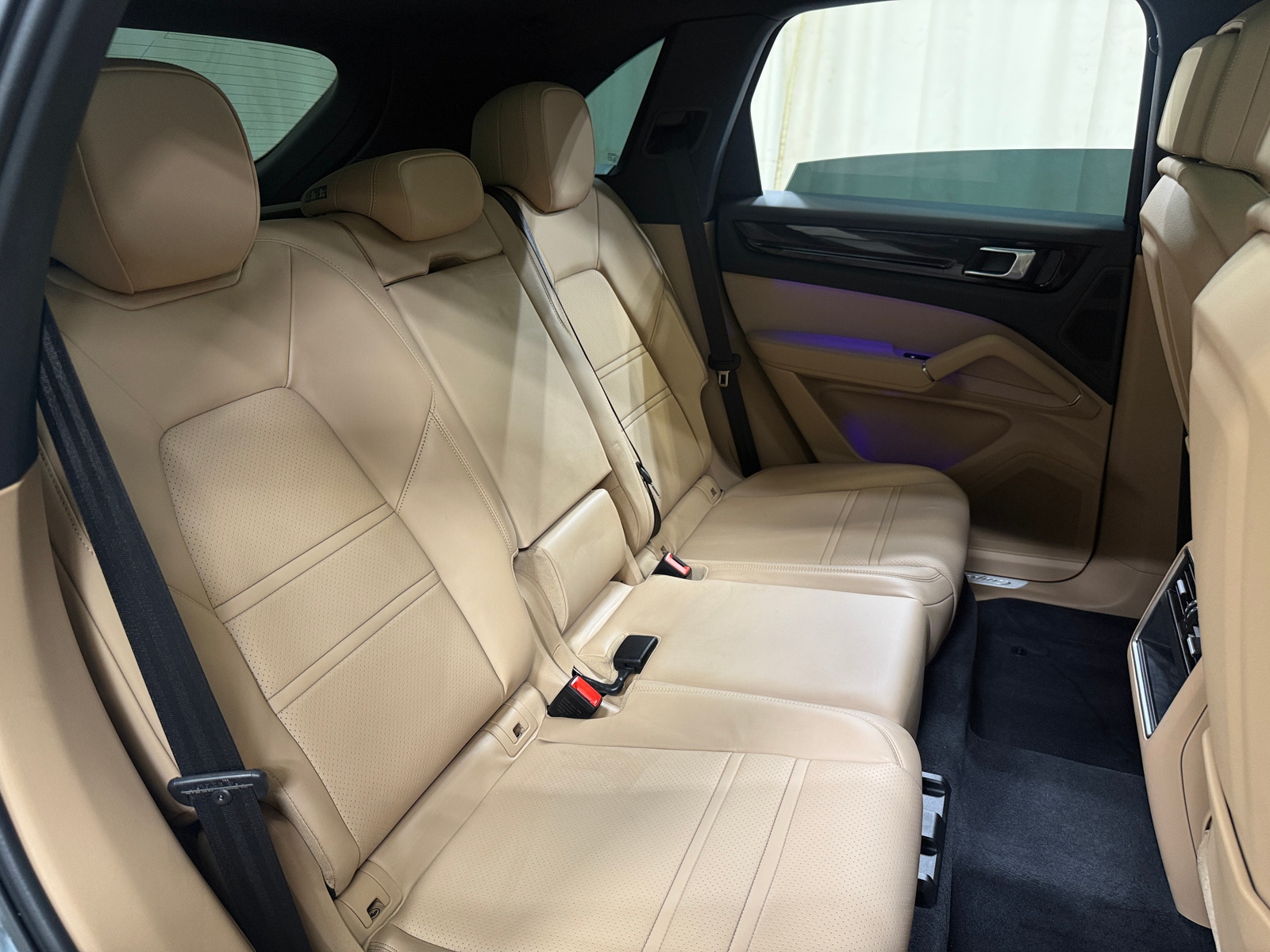 Thumbnail: 2023 Porsche Cayenne - 5