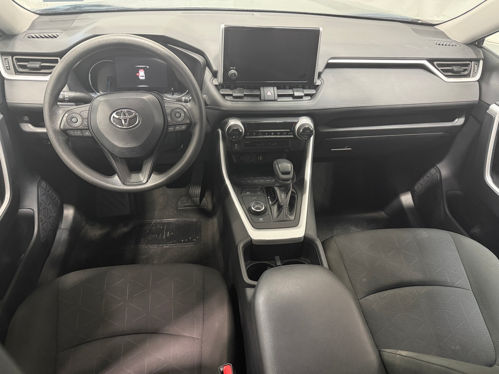 Thumbnail: 2025 Toyota RAV4 - 3