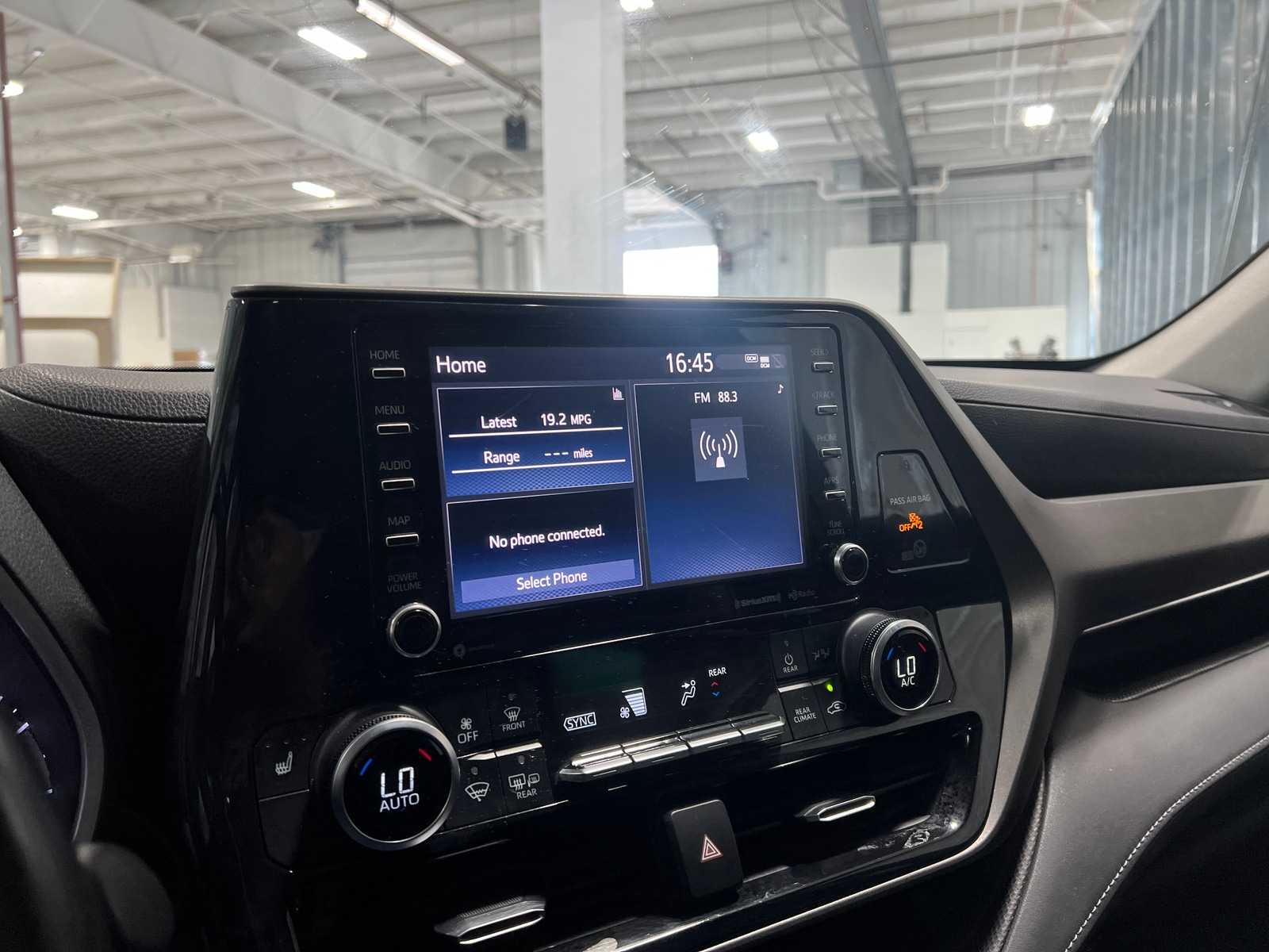 Thumbnail: 2020 Toyota Highlander - 4