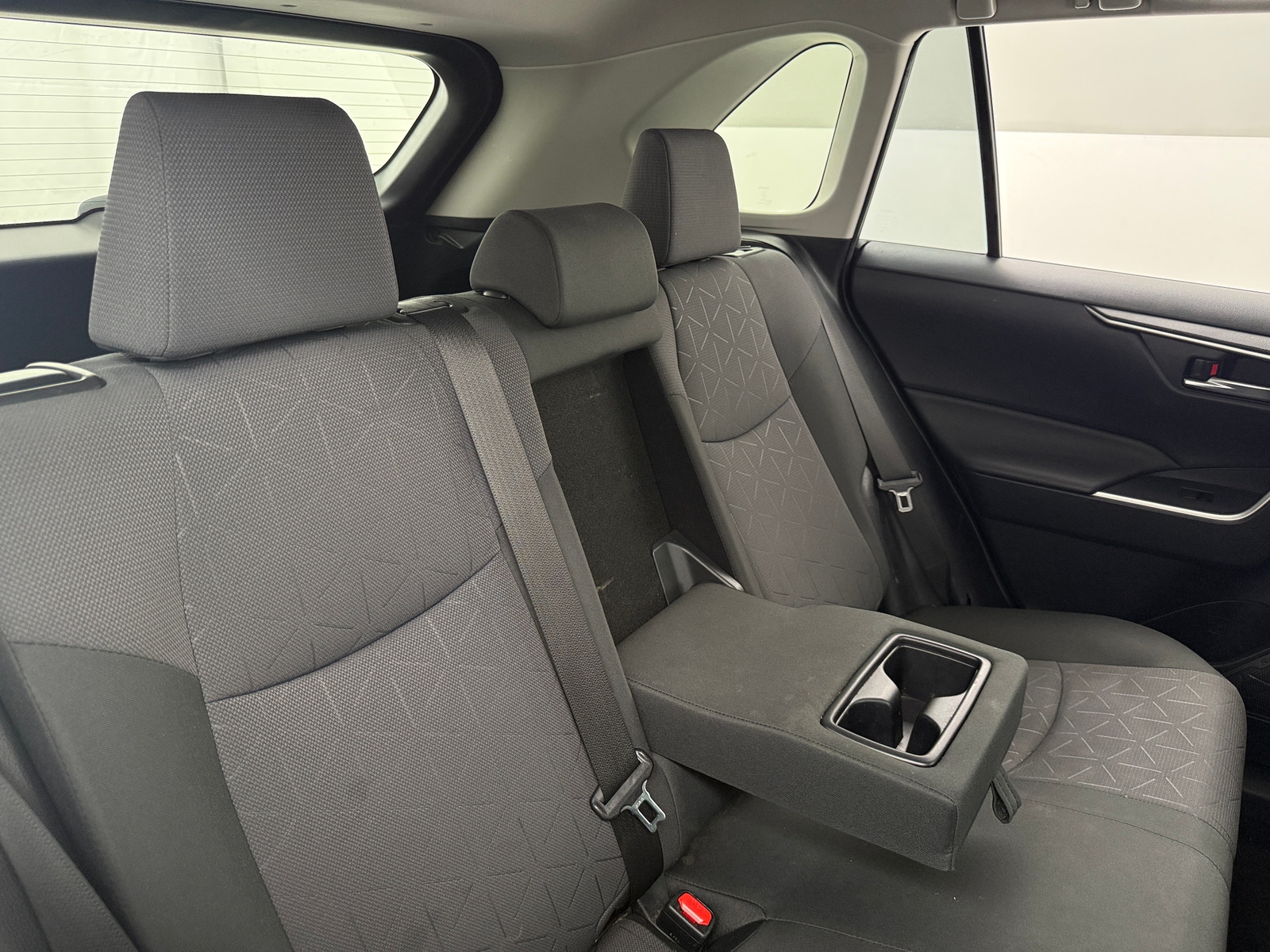 Thumbnail: 2019 Toyota RAV4 - 6