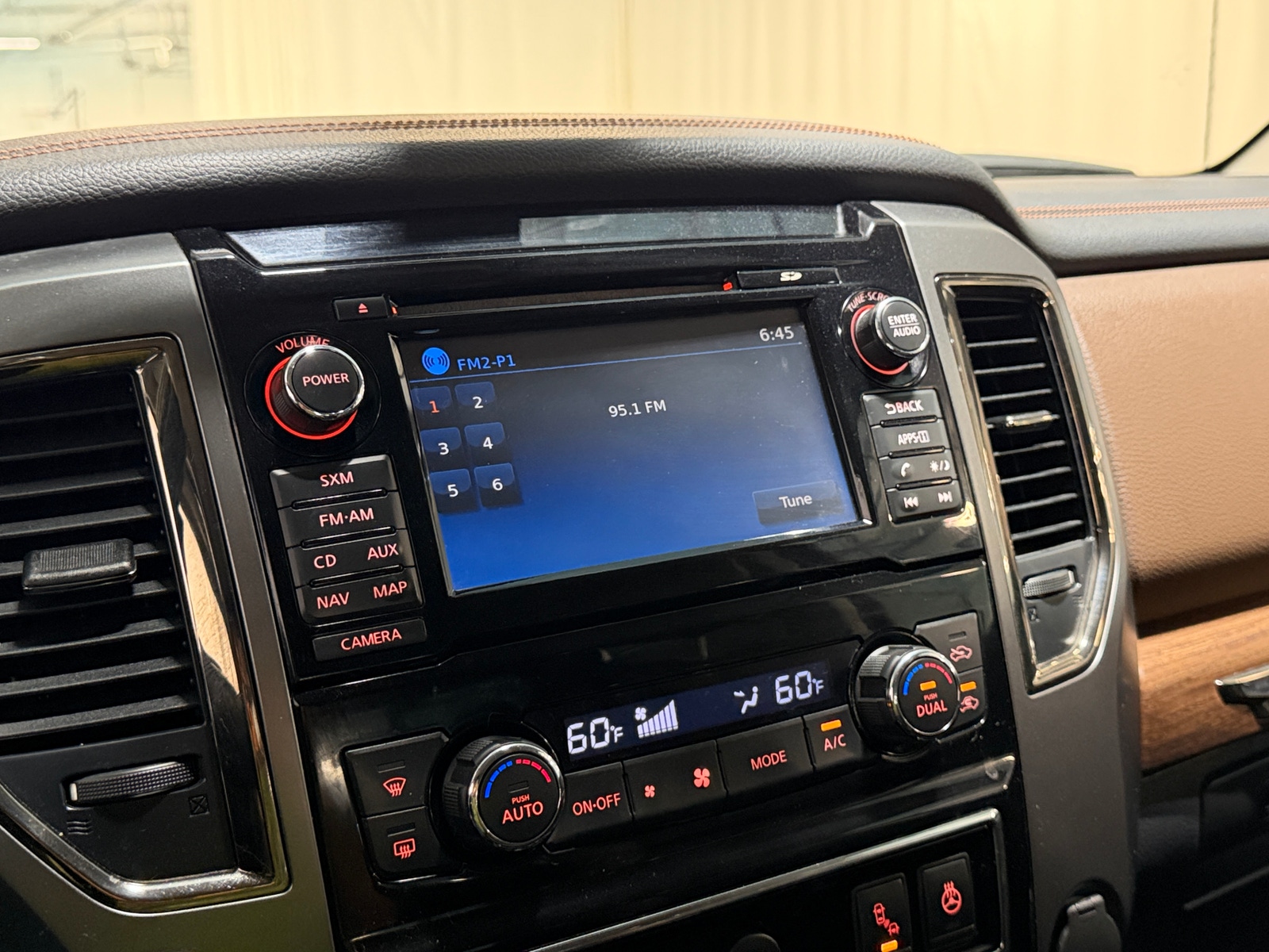 Thumbnail: 2016 Nissan Titan - 3