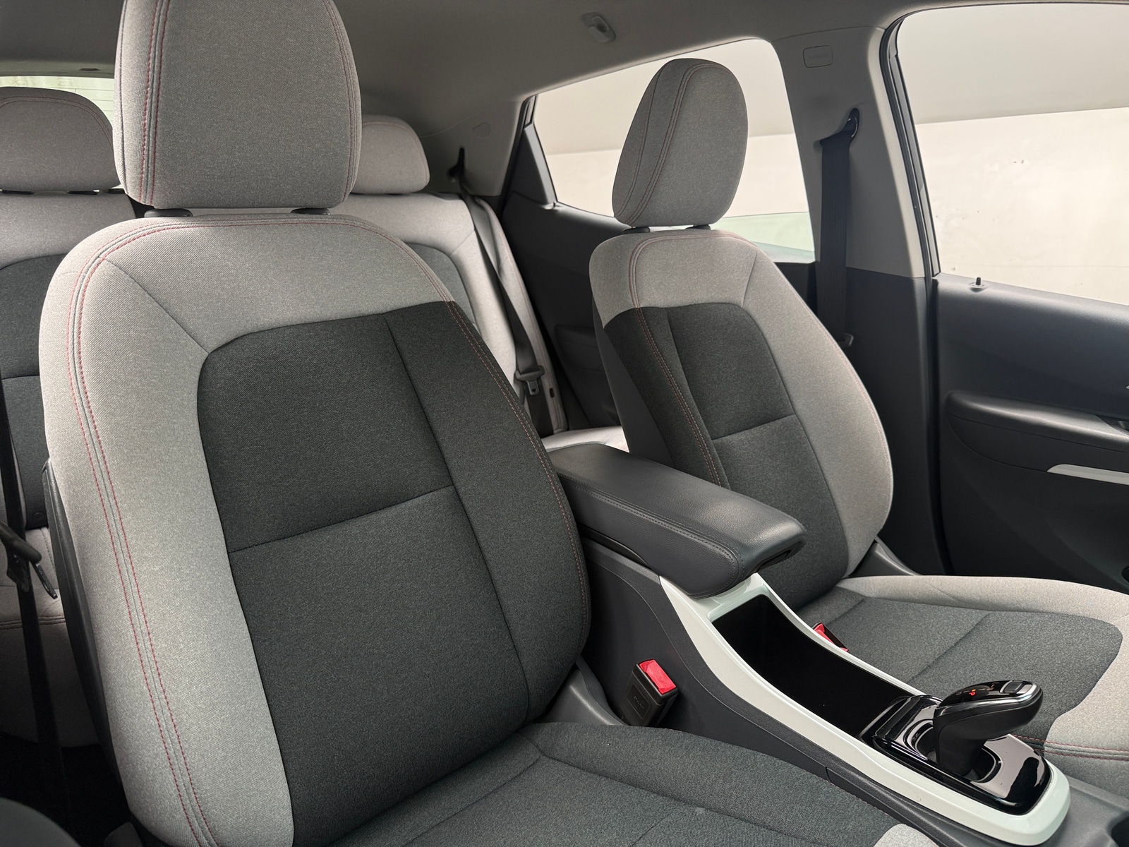 Thumbnail: 2019 Chevrolet Bolt EV - 2