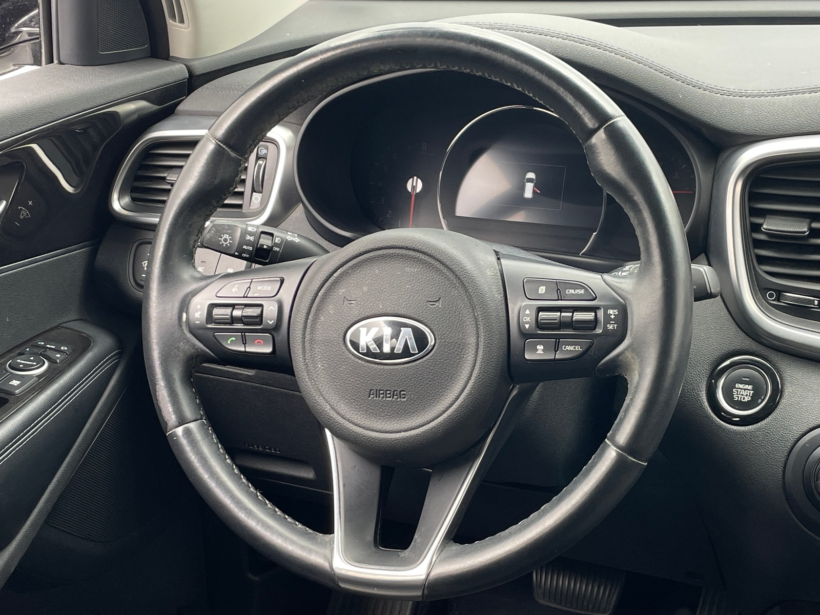 Thumbnail: 2018 Kia Sorento - 4