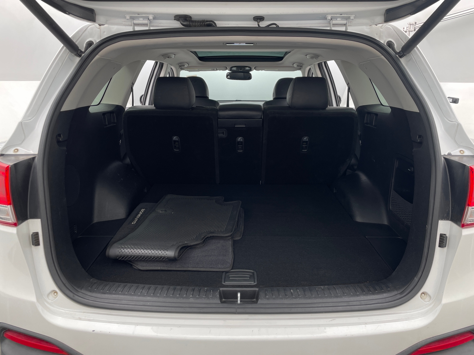 Thumbnail: 2018 Kia Sorento - 6
