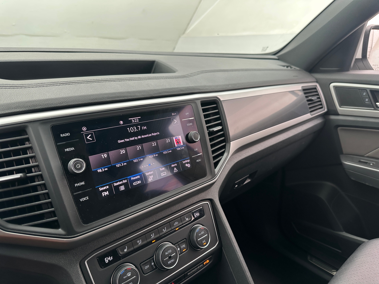 Thumbnail: 2021 Volkswagen Atlas - 3