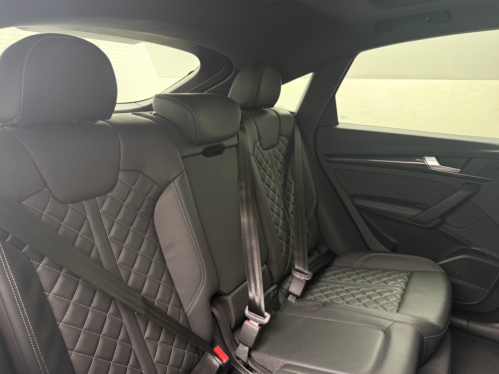 Thumbnail: 2023 Audi SQ5 - 6